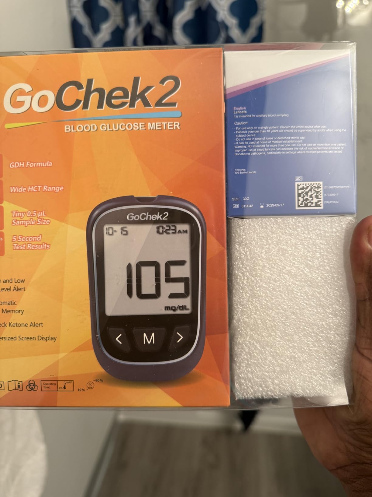 MicroTech Blood Glucose Monitor Kit 100 Strips & Lancets, No Coding, 500 Storage, Wider HCT for Family customer photo 1