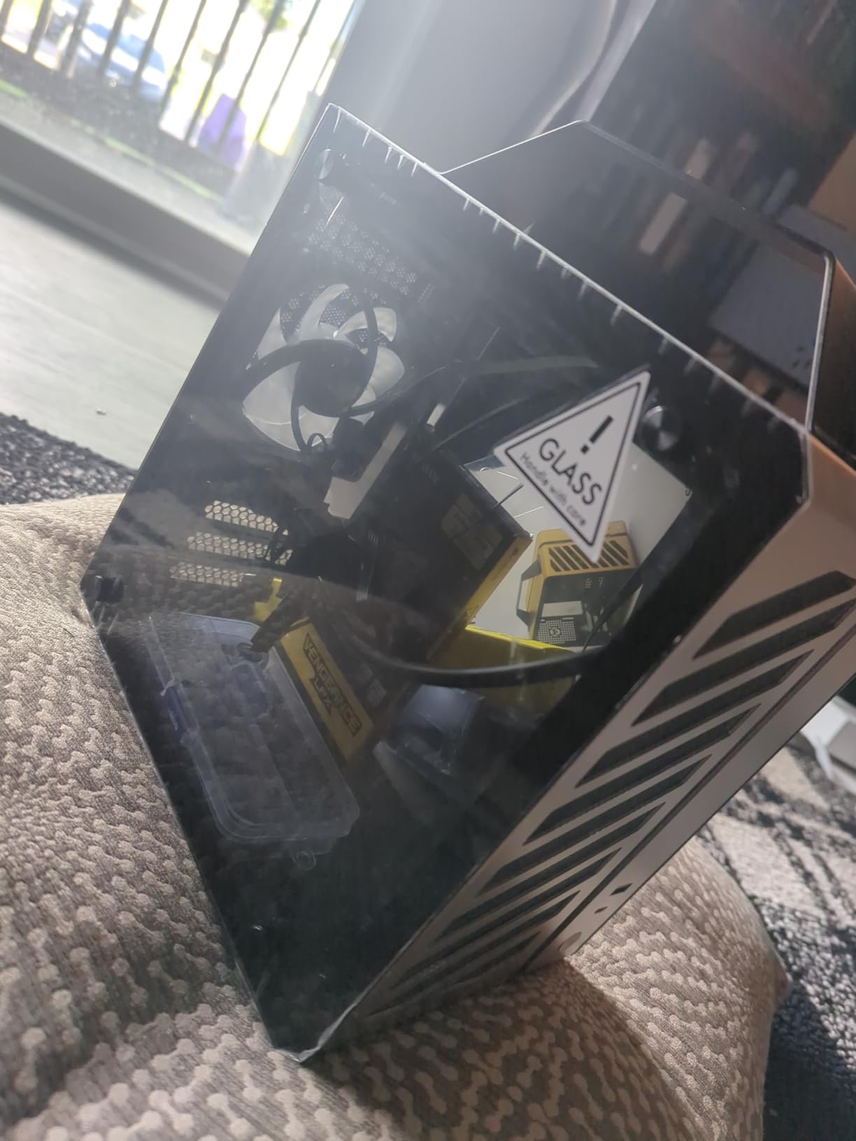 Mechanic Master C24 Mini ITX PC Case with Handle customer photo 1