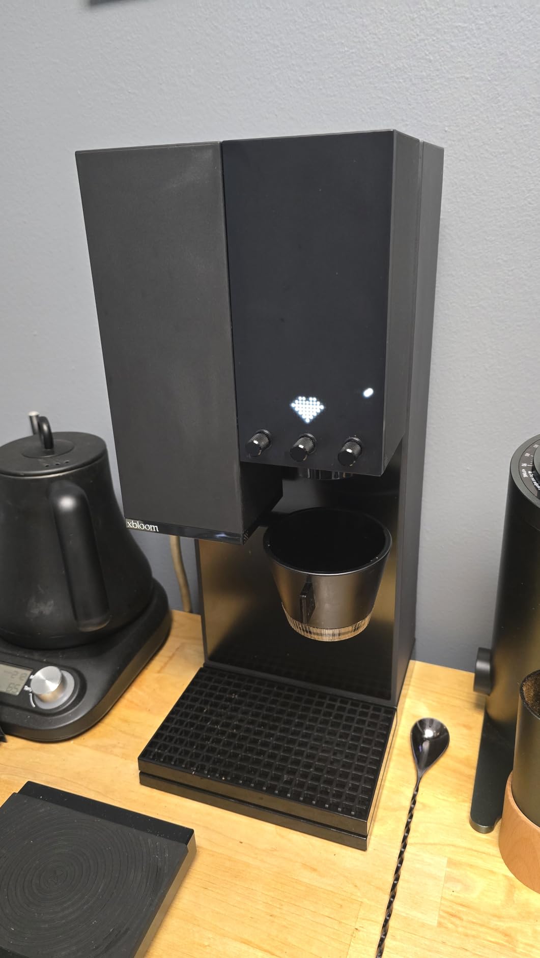 xBloom Studio Coffee Machine, Drip Coffee Maker, Grinder&Scale, AppControl customer photo 1