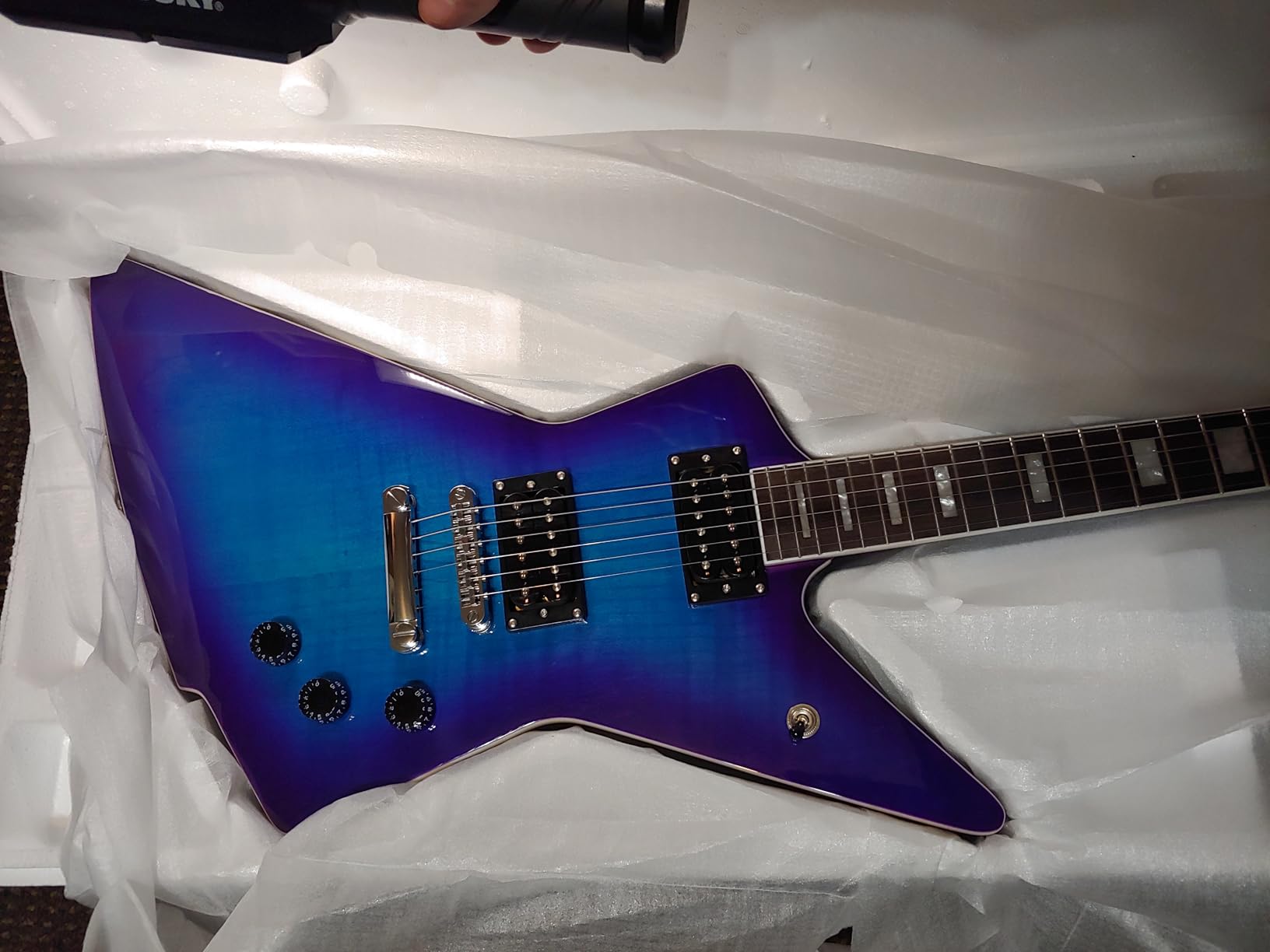 Firefly FFLX Solid Body Electric Guitar,Mahogany Guitar body,Stainless steel and ball end frets,rosewood fretboard(Black Color). customer photo 2