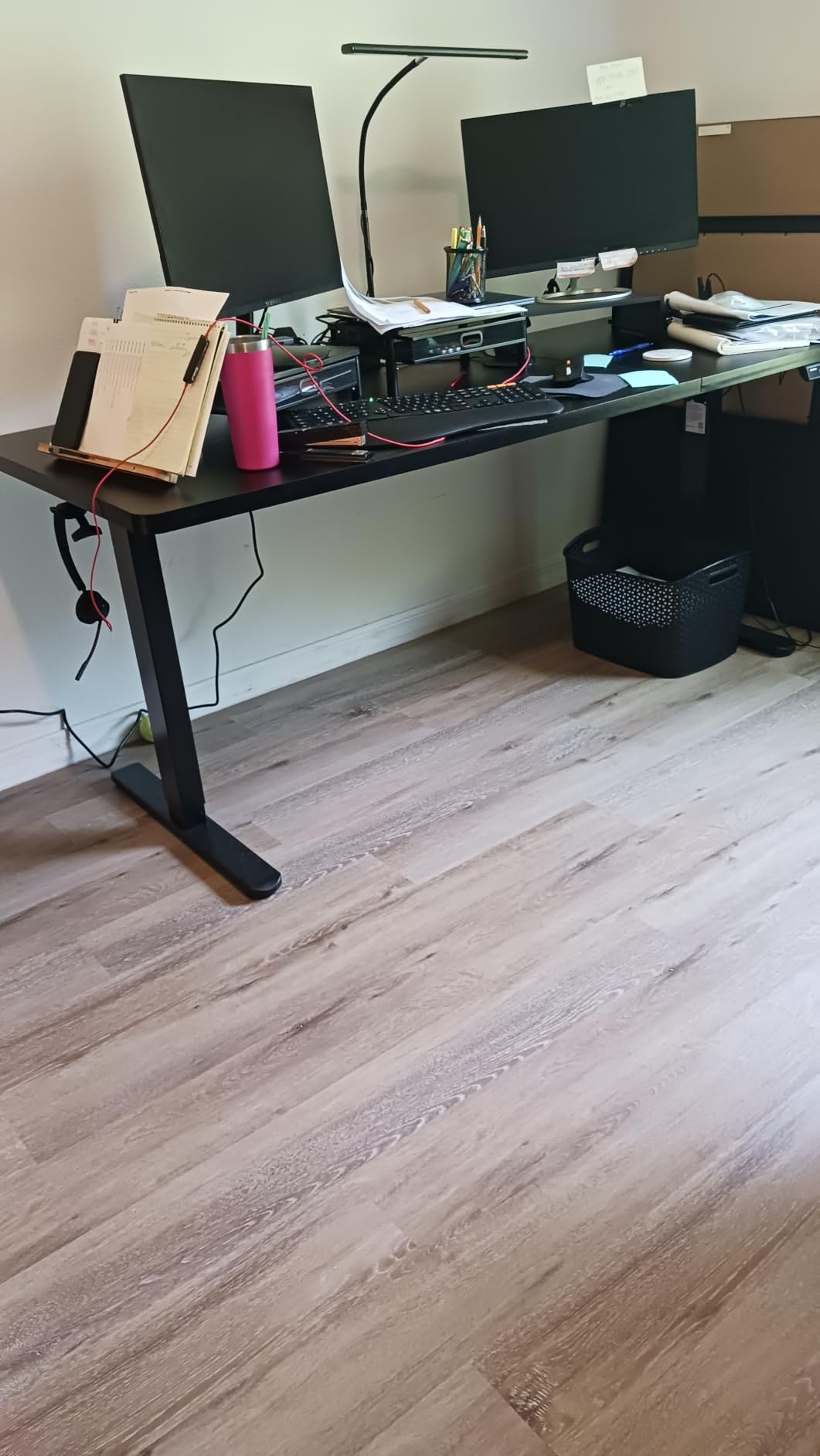 HUANUO 71 x 30 Inch Large Electric Standing Desk, Brushless Motor, Black customer photo 1