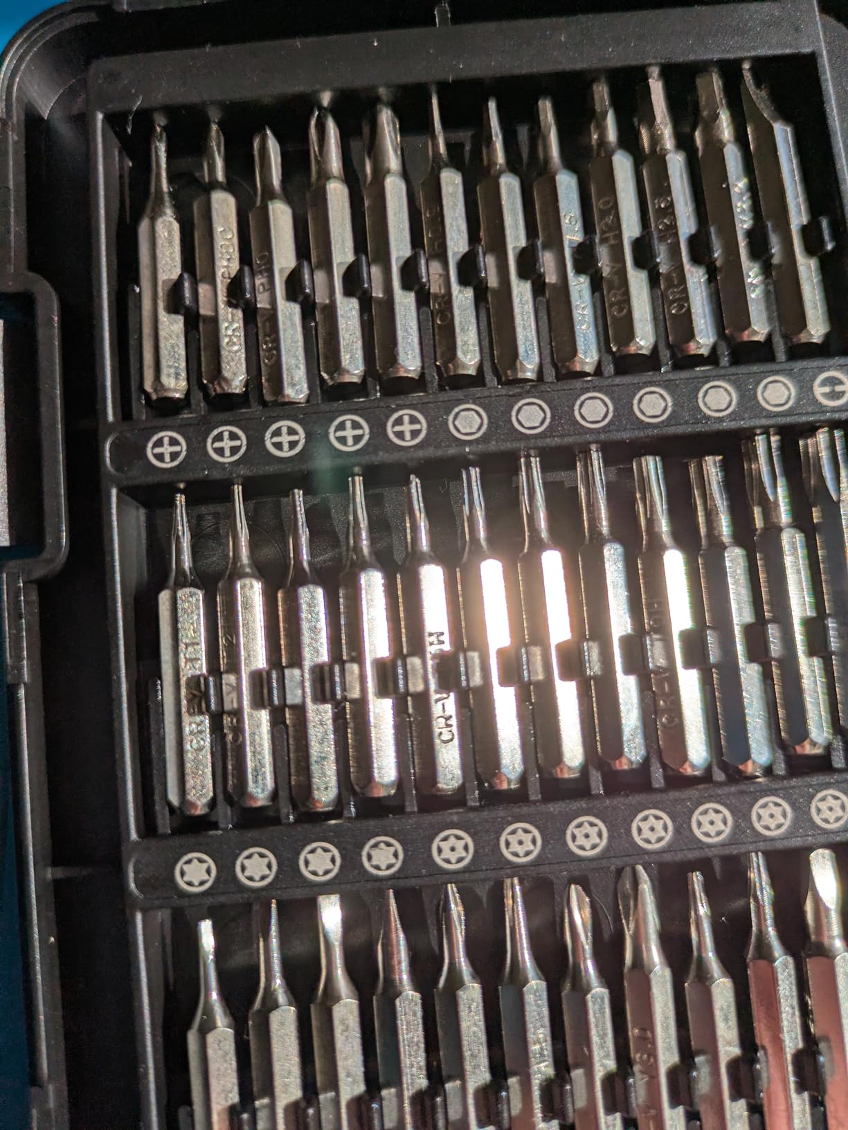 SHARDEN 59 in 1 Small Magnetic Precision Screwdriver Set With Case customer photo 2
