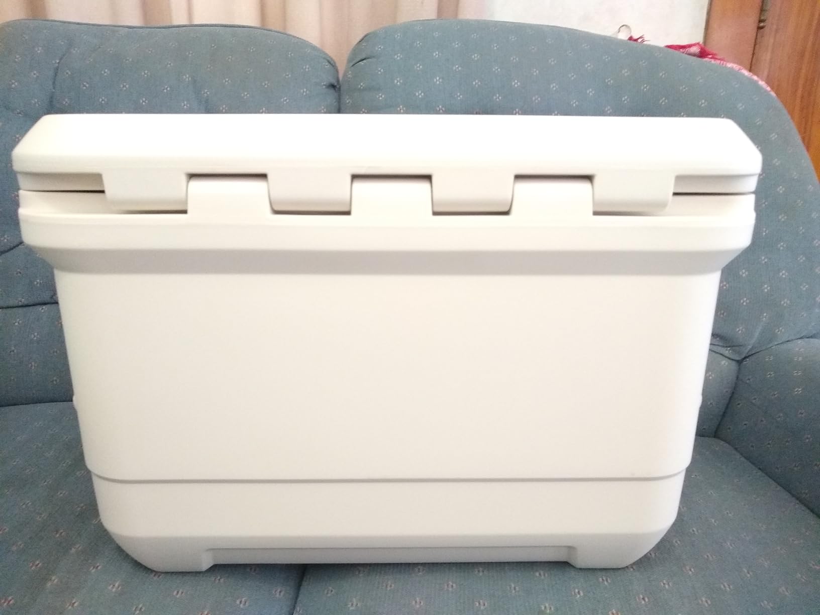 Coleman Pro Hard Cooler, 4 Days Cold, 74-Can, 45-Quart customer photo 2