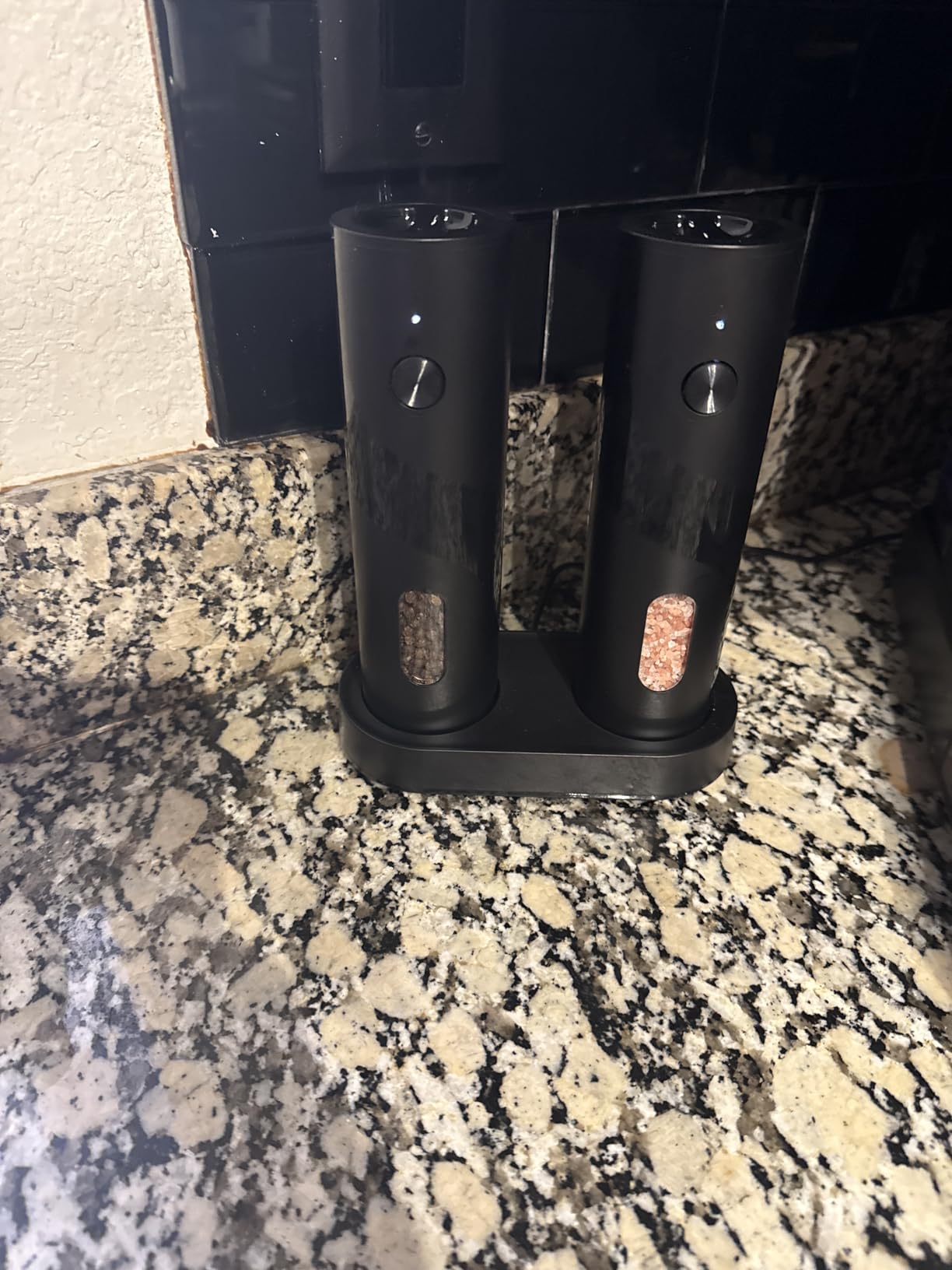 CIRCLE JOY Rechargeable Electric Salt and Pepper Grinder Set Automatic Pepper Mill Grinders with Charging Base, Adjustable Coarseness, 110ml Container and Bright LED Light, Black customer photo 2