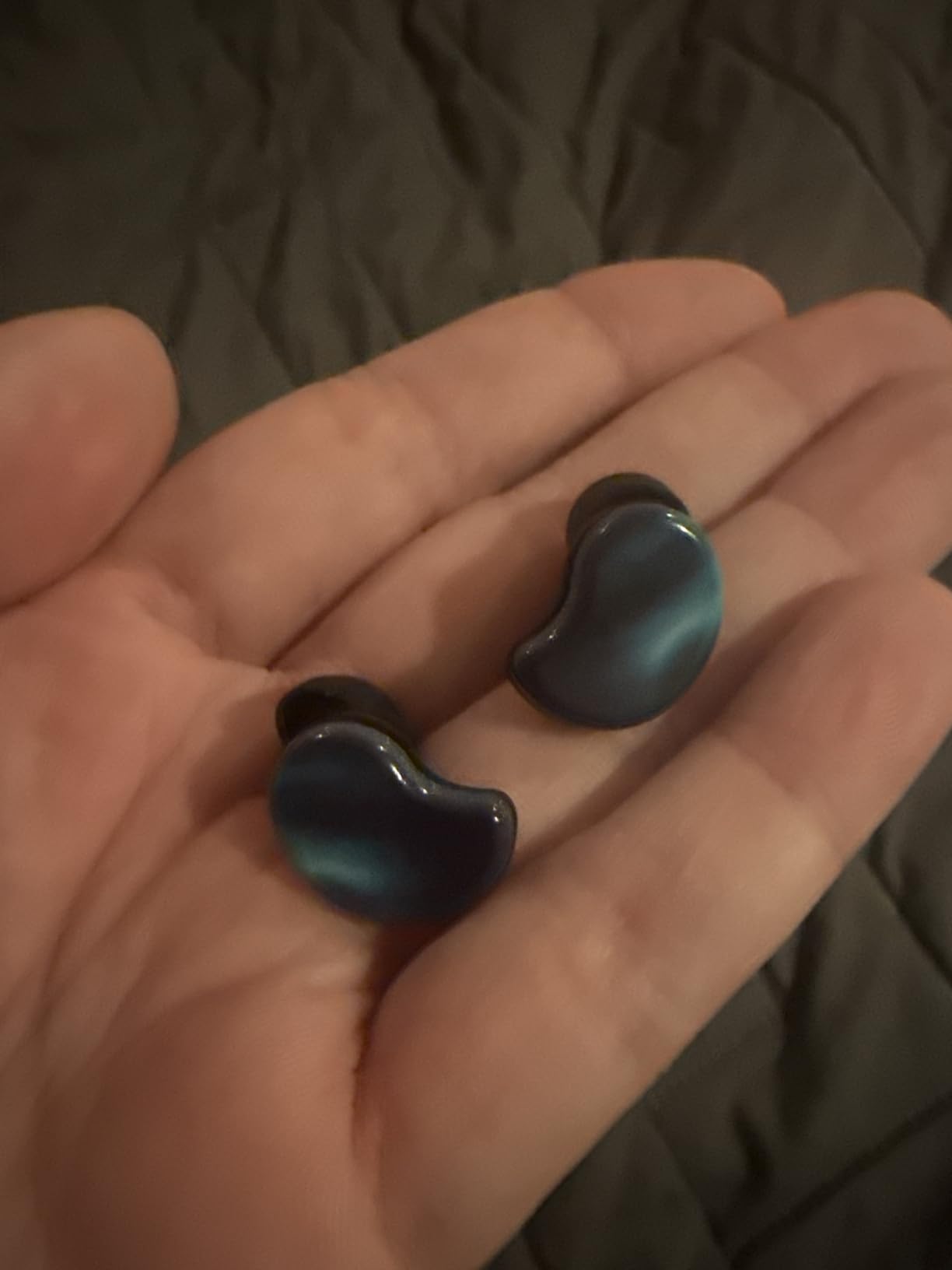 CURVD Cliq Noise Cancelling Ear Plugs – Reusable Concert Earplugs for Noise Reduction with Swappable Covers, 5 Tip Sizes & Travel Case. Stylish, Comfy, and Customizable Protection customer photo 1