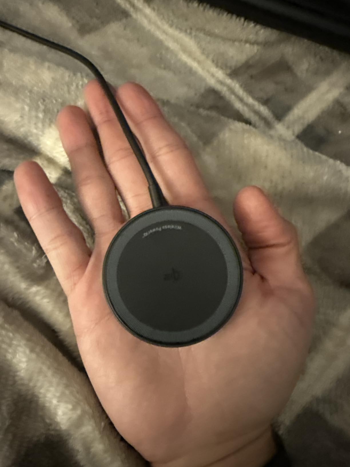 Anker Zolo MagSafe-Compatible Wireless Charger with Qi2 15W Fast Charging customer photo 1