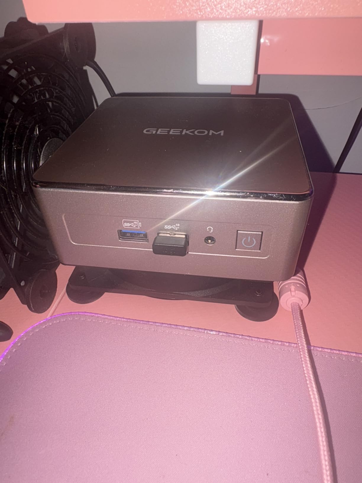 GEEKOM AX8 Max Silent Mini PC, Ryzen 7 8745HS, DDR5 16GB 1TB SSD customer photo 1