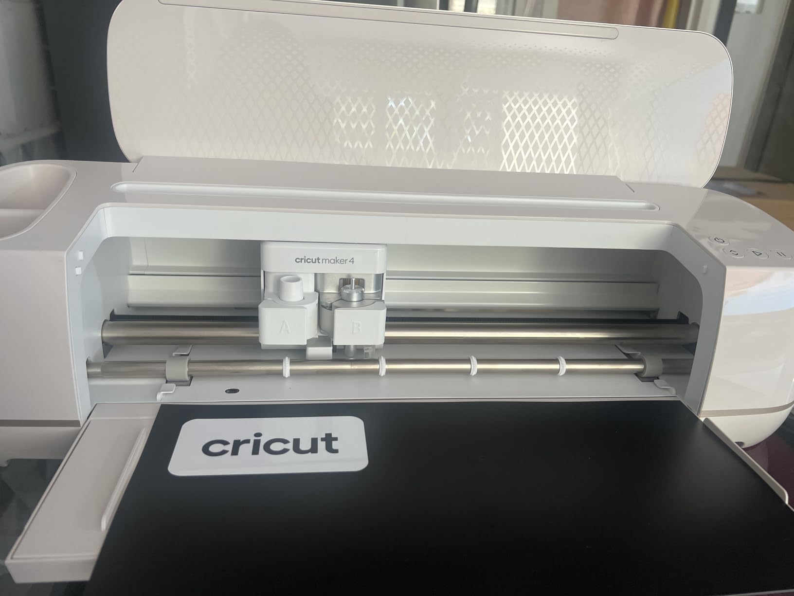 Cricut Maker 4 - Smart Cutting Machine (Seashell) | Digital Content Bundle customer photo 2