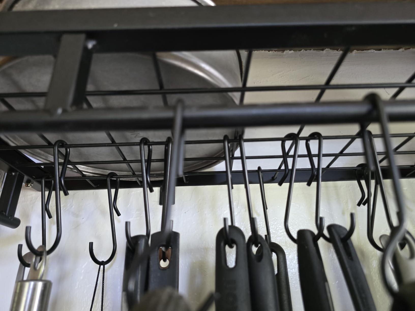 KES 30-Inch Wall Pot Rack, Oil Bronze, 88lb Capacity, 12 Hooks, Farmhouse customer photo 1