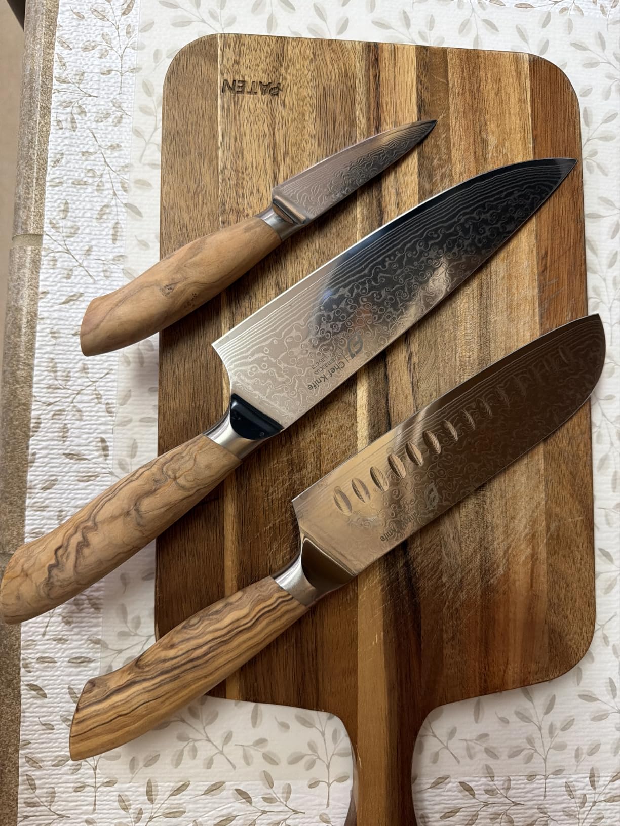 Emojoy Damascus Kitchen Knife Set, 3 PCS Japanese Chef Knife Set, 67-Layers Damascus Knife with Original Olive Wood Handle, Include Wooden Gift Box customer photo 2