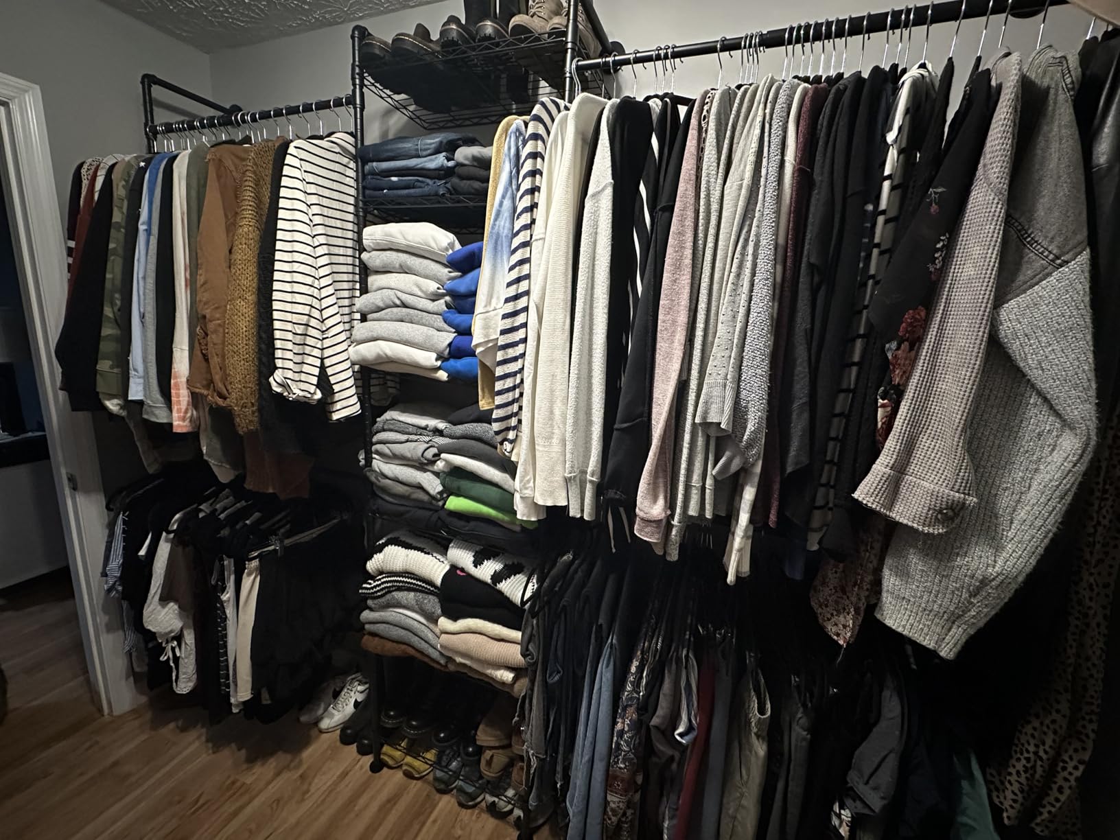 ONBRILL H3 Expandable Wall Mounted Closet System, Heavy Duty Clothing Rack customer photo 2