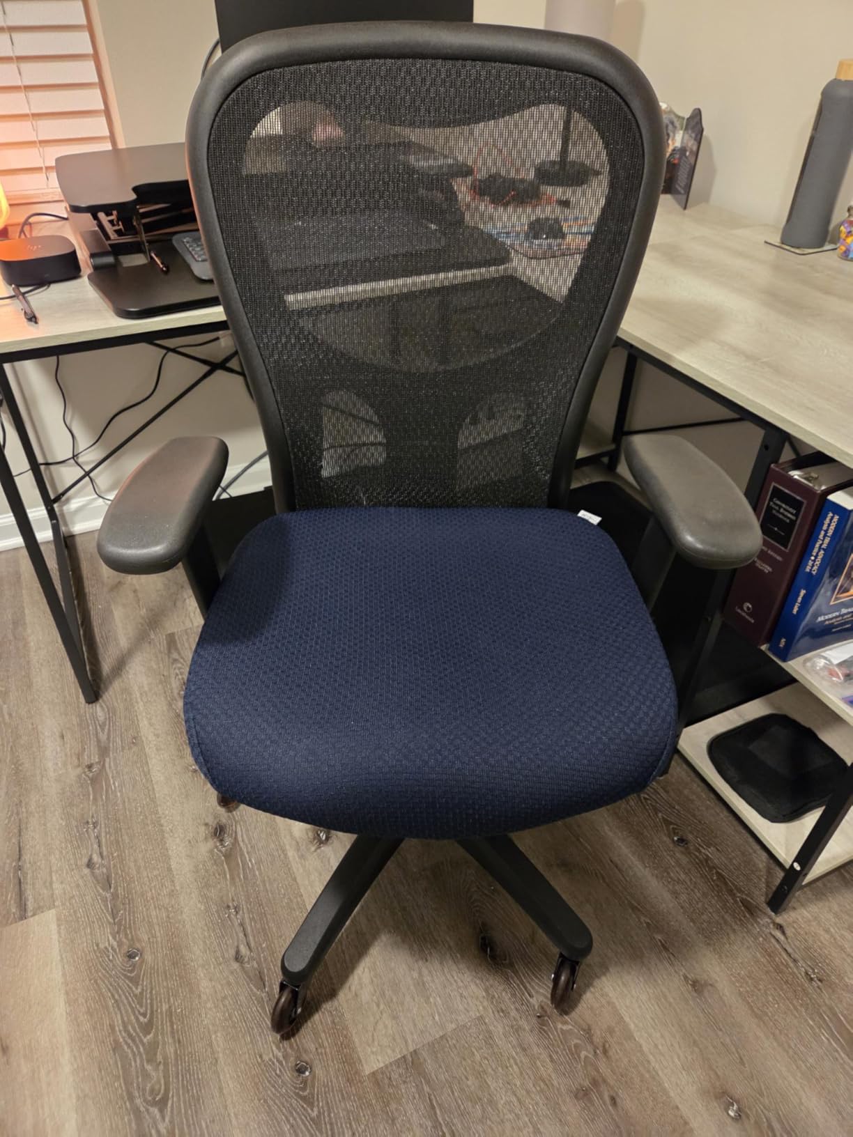 Tempur-Pedic TP9000C Mesh Swivel Task Chair with Tempur Material, Cooling Gel Layer, Adjustable Armrests, and Lumbar Support, Black customer photo 1