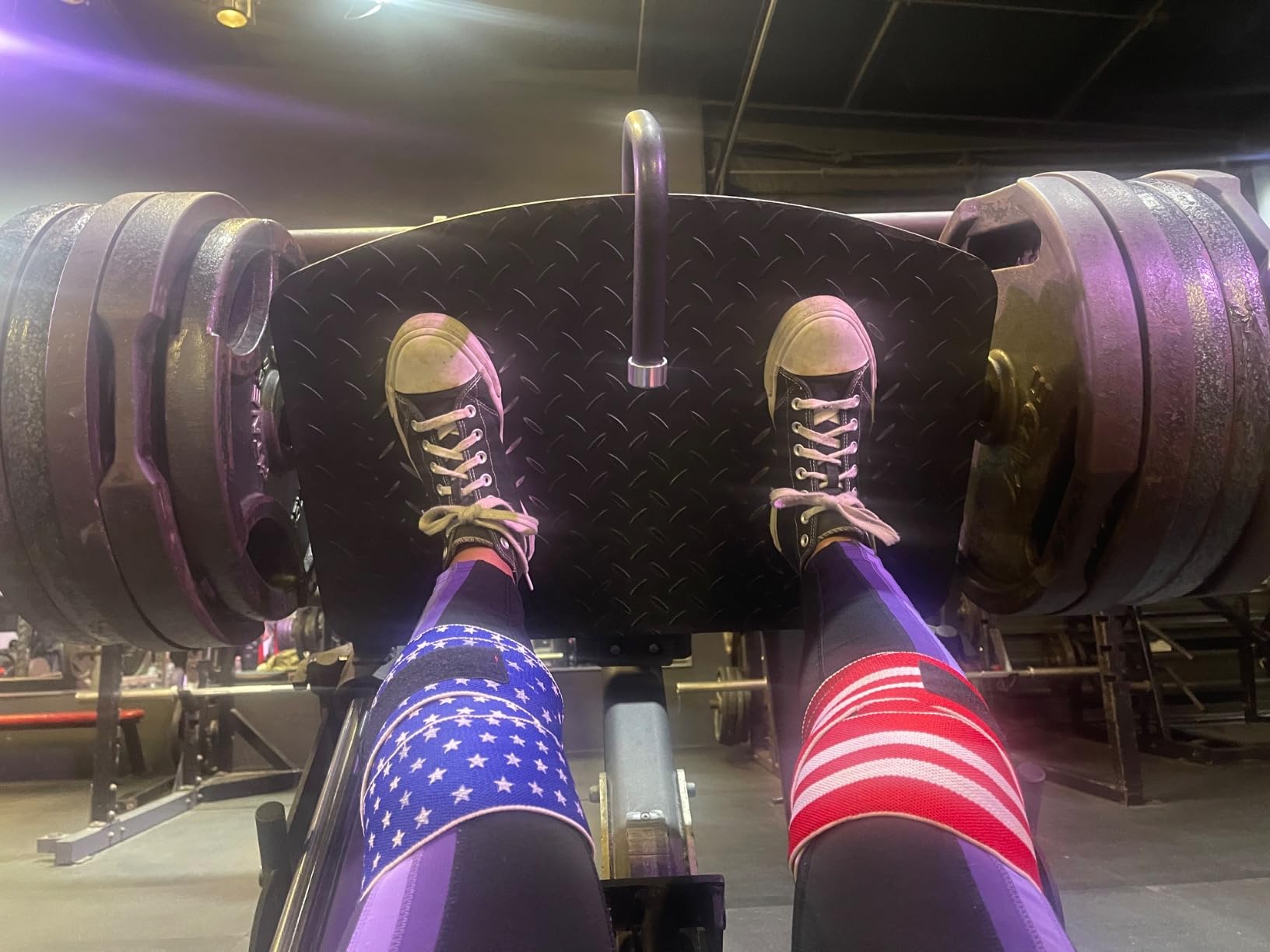 DMoose Fitness Knee Sleeves for Weightlifting with 2 Straps & Gym Bag - 7mm Compression Sleeve for Joint Stability & Squats customer photo 1