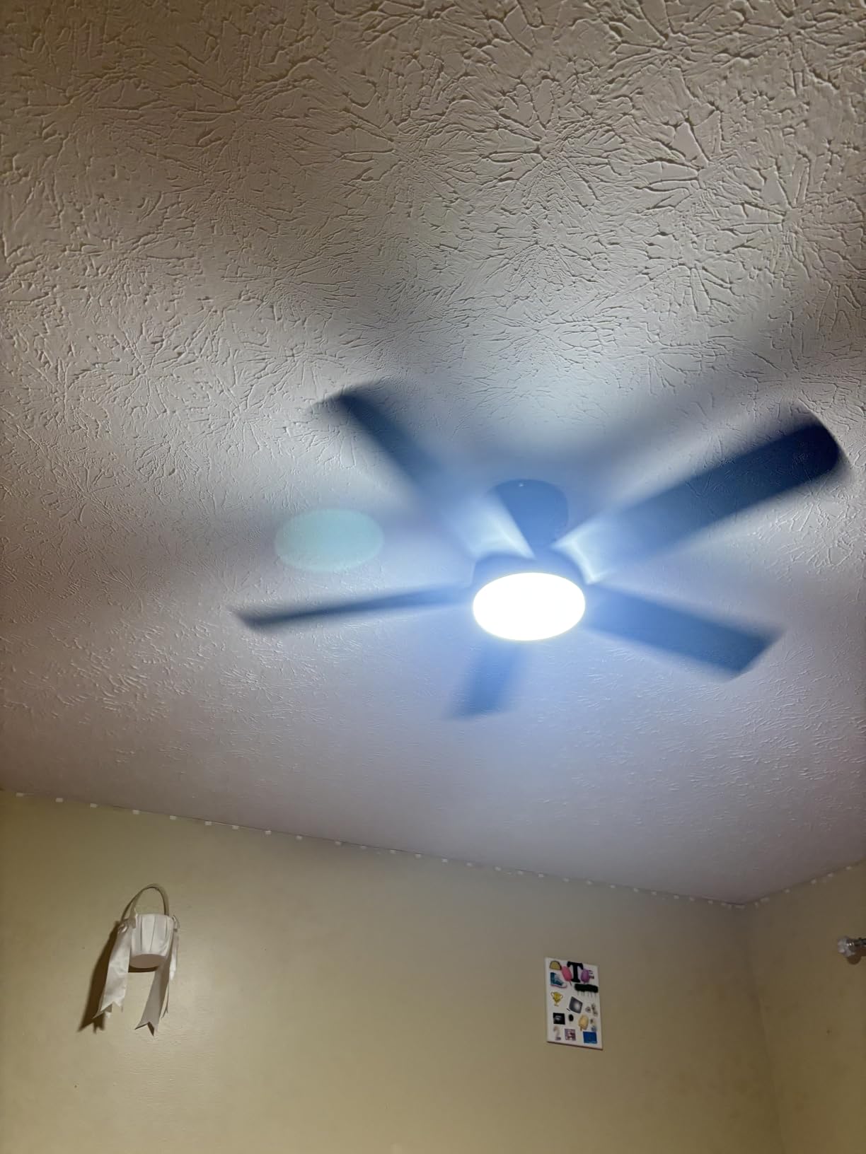 Depuley Modern Ceiling Fan with Light: 42-Inch White Small Fans for Bedroom Indoor Outdoor - Dimmable Low Profile Ceiling Fans with Remote Control Flush Mount 5 Reversible White Blades 6 Speeds Timer customer photo 1