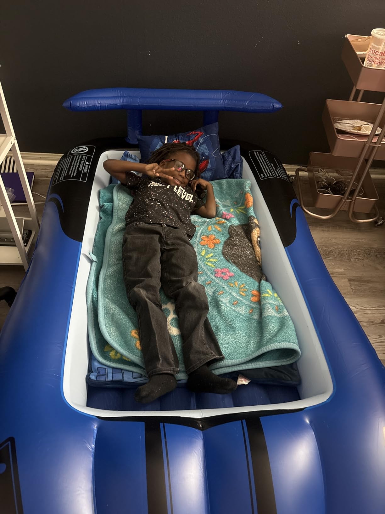 CHERIMOR Inflatable Toddler Travel Bed with 4 Safety Bumpers & Auto Pump customer photo 2