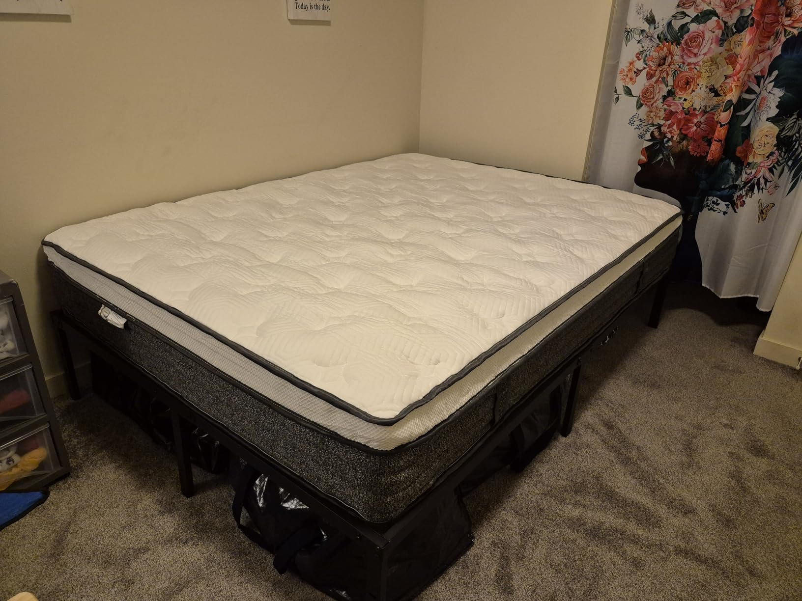 Queen Mattress, 12 Inch Queen Size Hybrid Mattresses in a Box customer photo 1