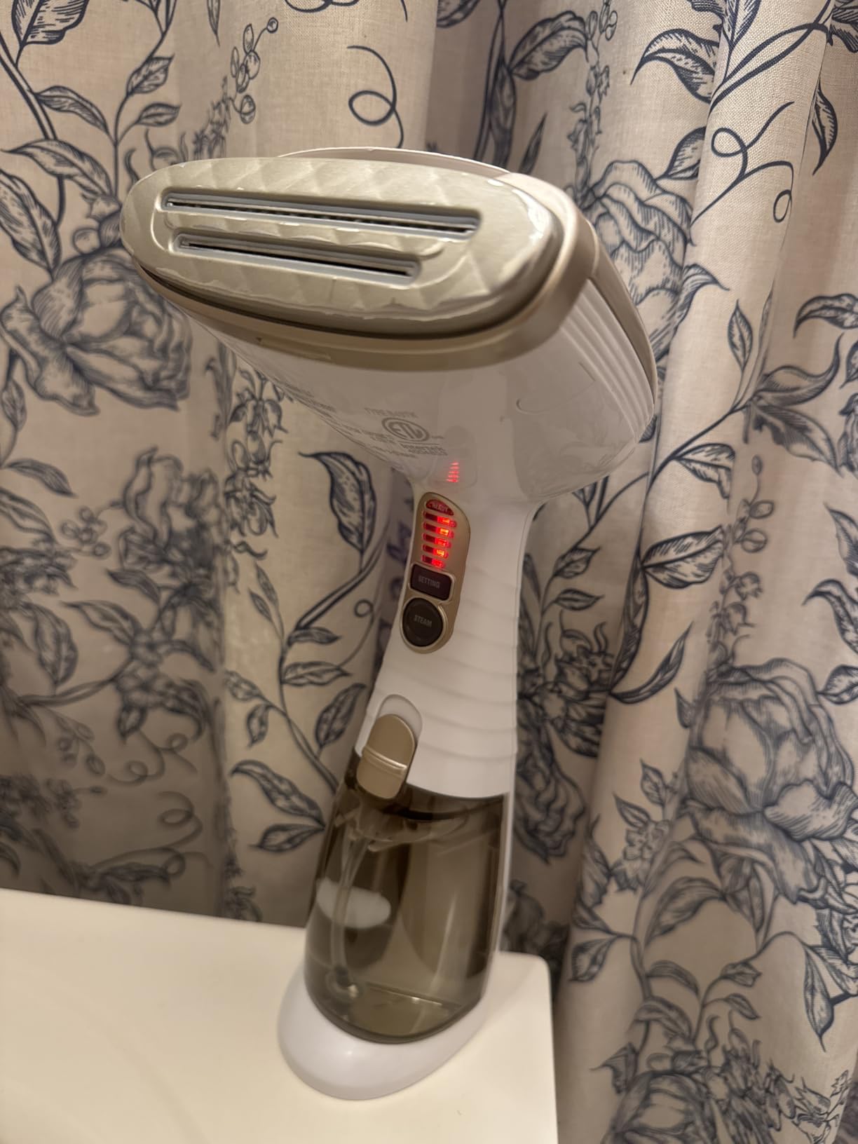Conair Handheld Steamer for Clothes & Upholstery, 3 Attachments, White/Blue customer photo 2