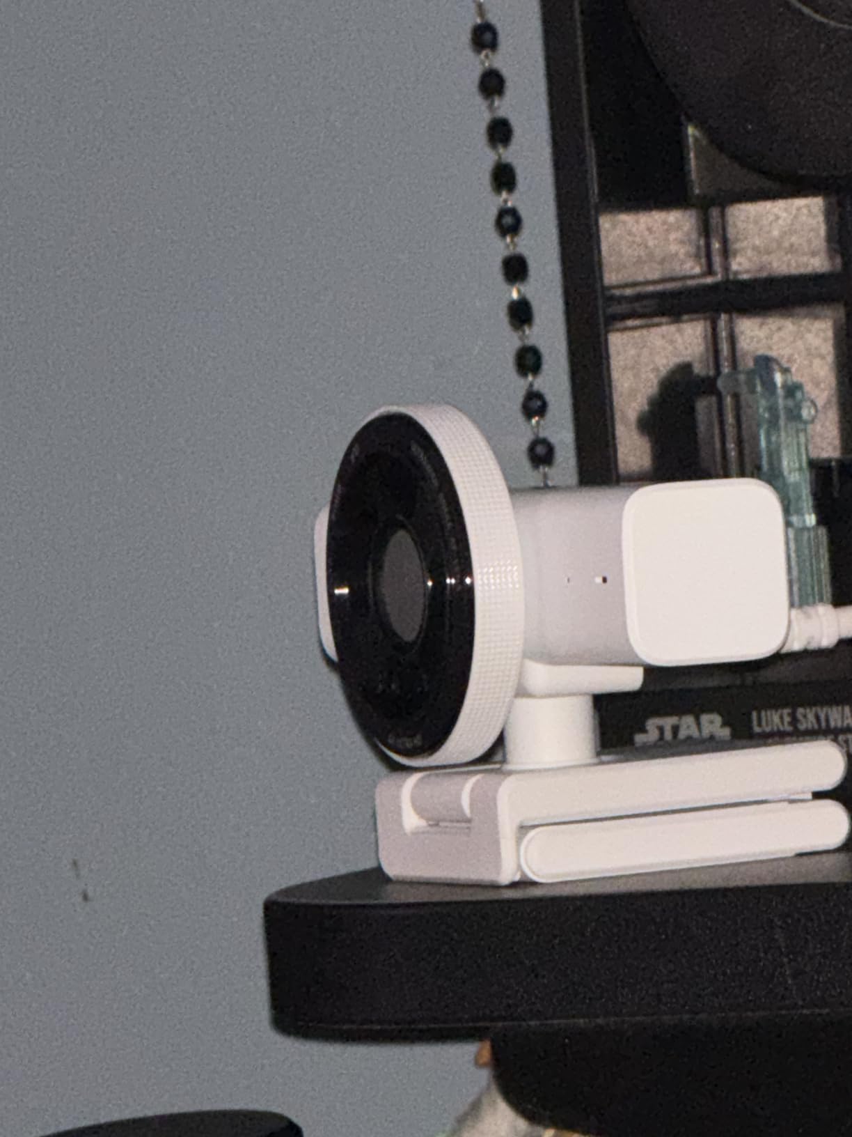 Razer Kiyo V2 Webcam for Streaming and Collaboration 4K 30Fps, White customer photo 1