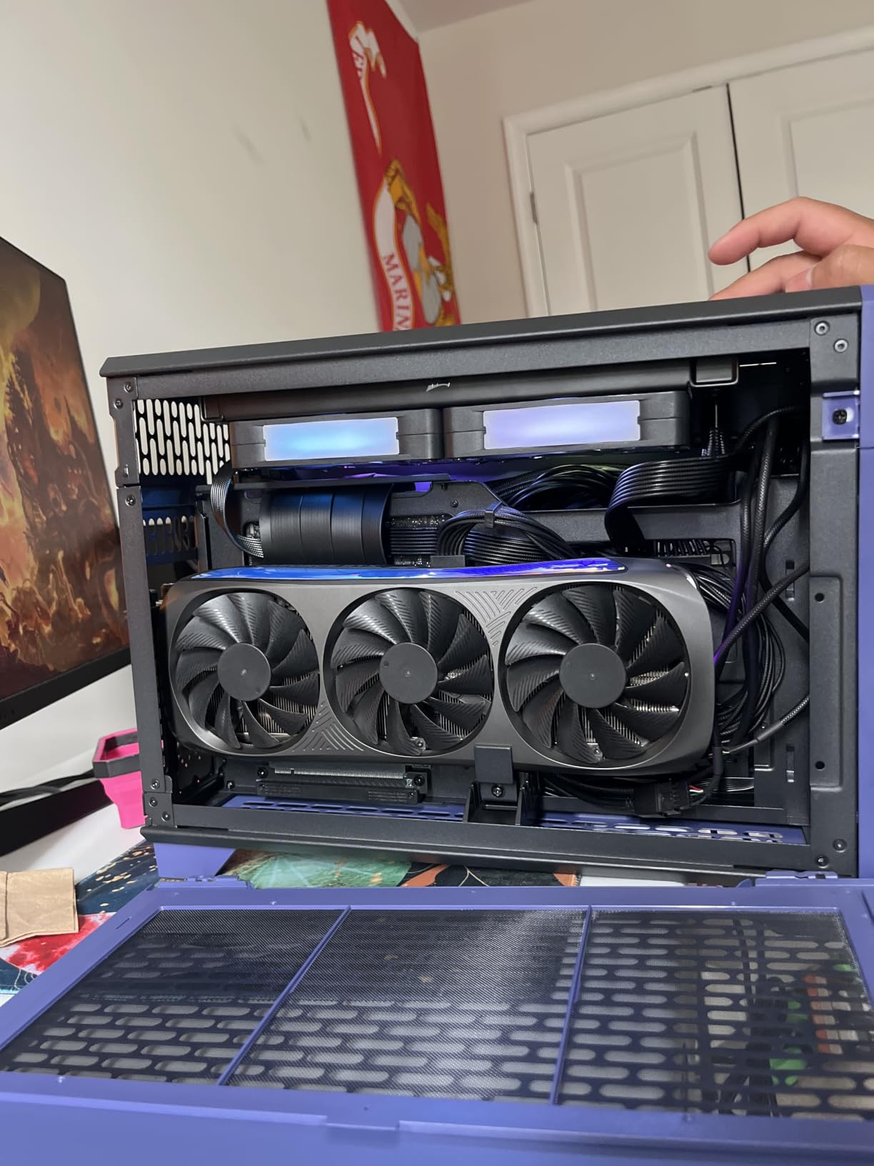 Thermaltake TR100 SFF Chassis; mITX Support; 18.9 Liters; PCIe 4.0 Riser Cable Included; 360mm GPU Clearance; 280mm Radiator Support; Removable PCIe Bracket; Future Dusk; CA-11A-00SNNN-00 customer photo 2