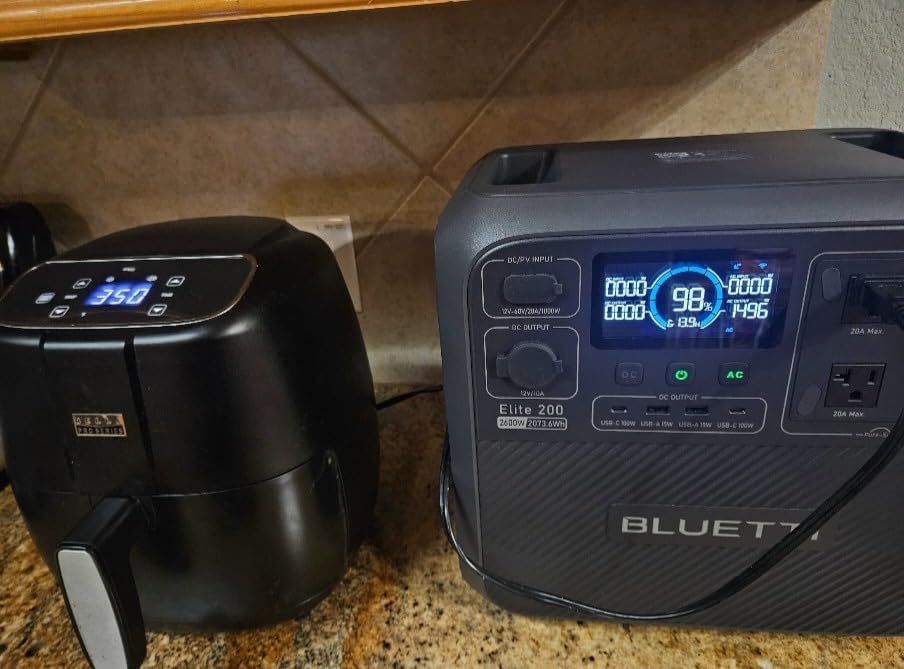 BLUETTI Elite 200 V2 Solar Generator & 2x200W Solar Panel Included 2073.6Wh customer photo 2