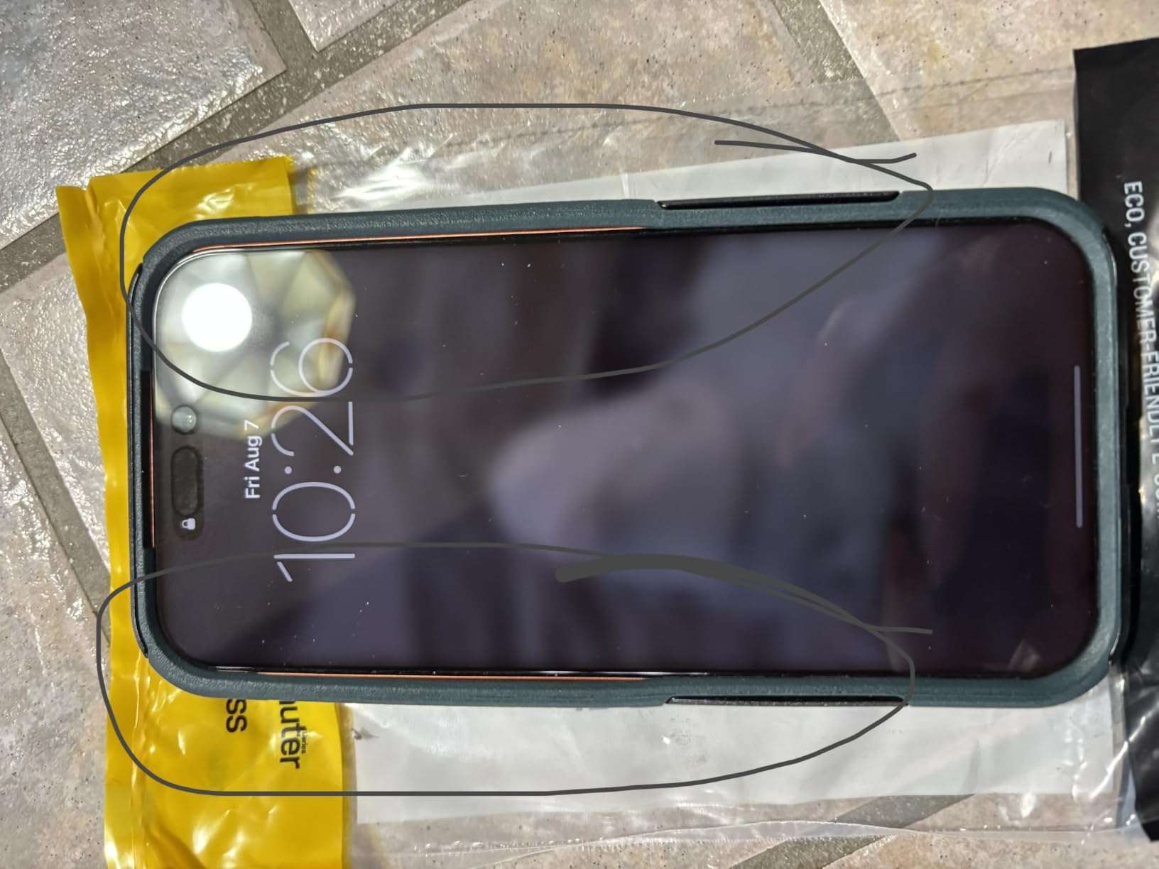 OtterBox iPhone 17 Commuter Series Case - Black customer photo 1