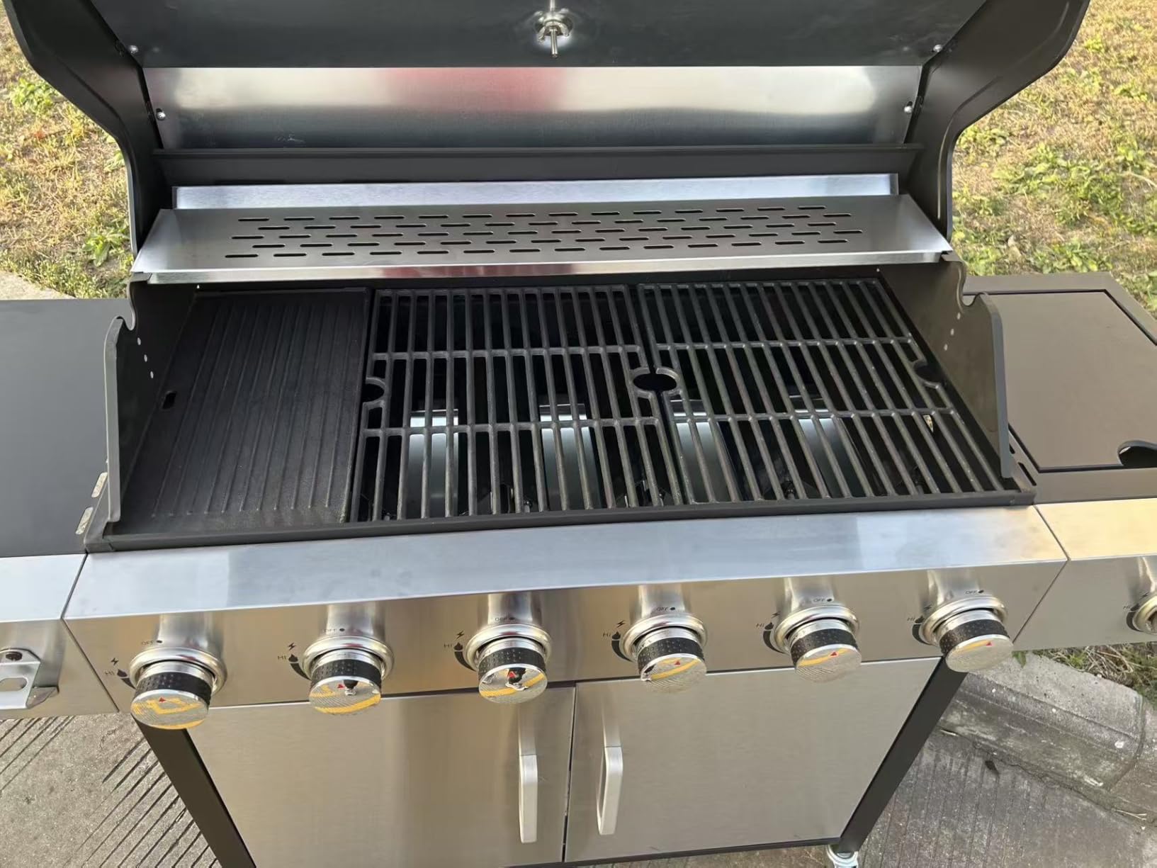 3 Burner Propane Gas Grill, 39,000 BTU Outdoor BBQ Grill with Side Burner and Cast Iron Grates, Cabinet Style Storage Gas Barbecue Grill for Backyard Patio customer photo 1