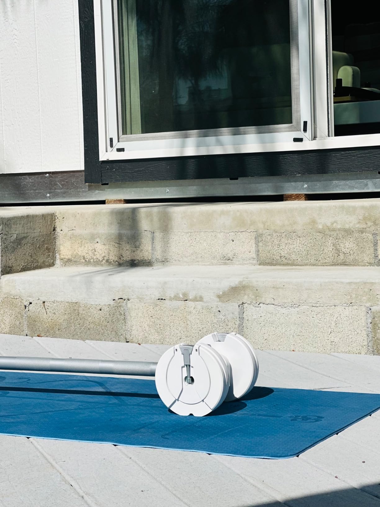 BYZOOM FITNESS Pure Series Adjustable Dumbbell - 12.5/25/27.5/50/55/75lb - ONE UNIT OR PAIR(check QTY before purchase) - 5-in-1/ 10-in-1 / 15-in-1 / 21-in-1 Flexible Hand Weights for Home Apartment Garage Gym, Strength Training & Fitness Workouts, White OR Black customer photo 1