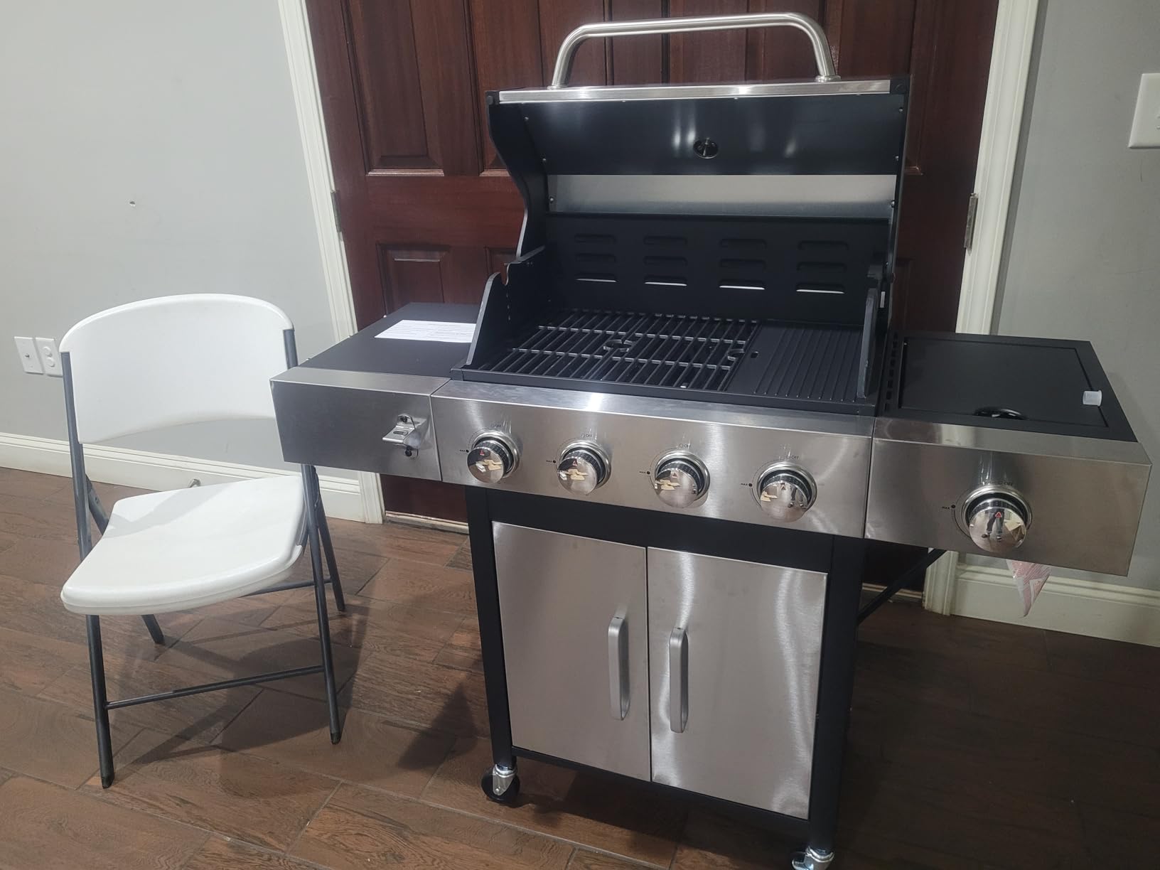 Propane Gas Grill 4 Burner Griddle & Grill Combo, 49,000 BTU Outdoor BBQ with Side Burner, Porcelain Cast Iron Grates & Reversible Griddle, Fast Heating for Backyard Camping Tailgating customer photo 1