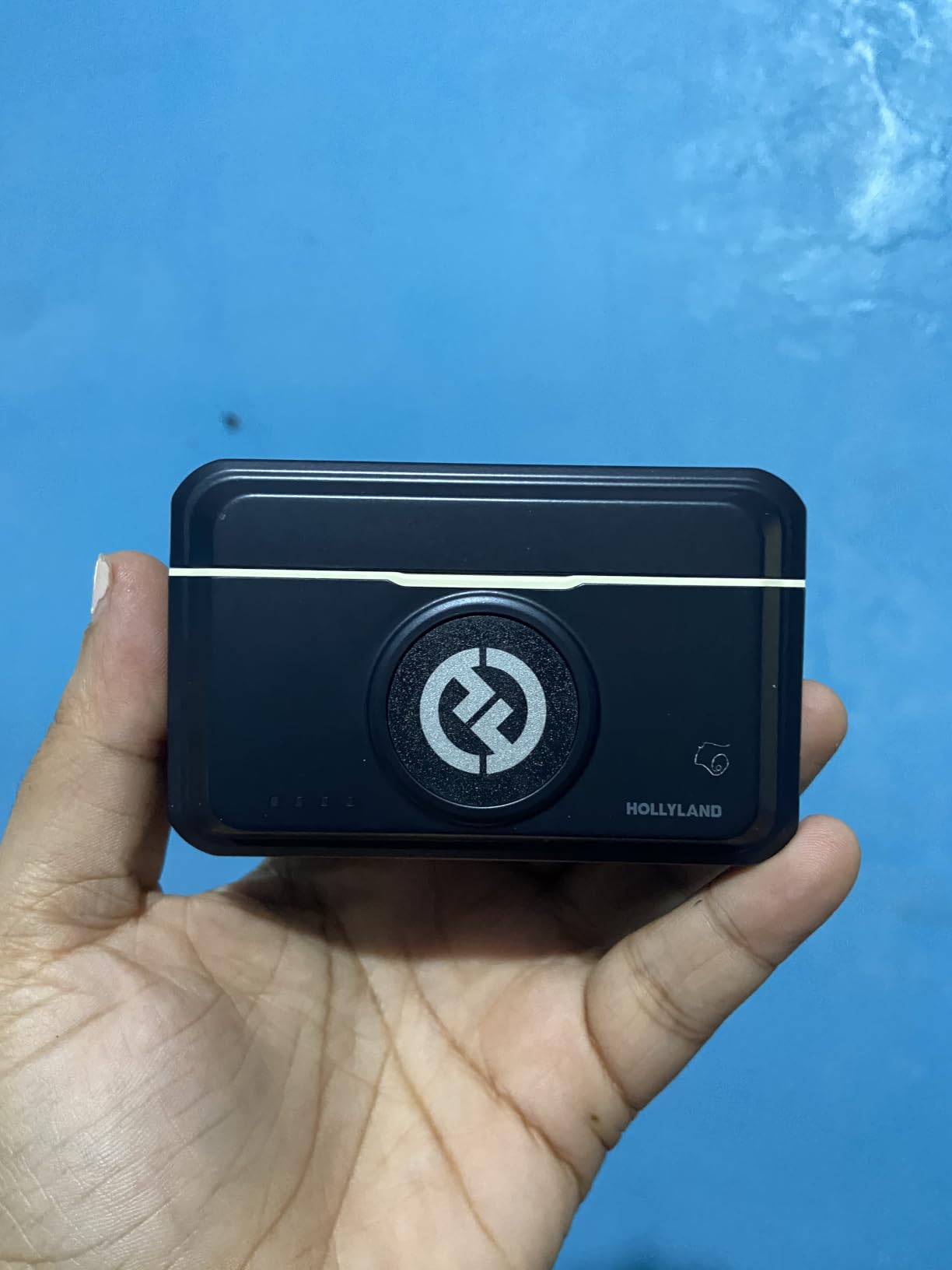 Hollyland Lark M2 Wireless Microphone for iPhone/Camera/Android/PC, 48kHz/24-bit High Fidelity Audio, 300m Range, Noise Cancelling, 40h Use, YouTube, Vlog, Streaming (Black, with Camera RX + USB-C RX) customer photo 2