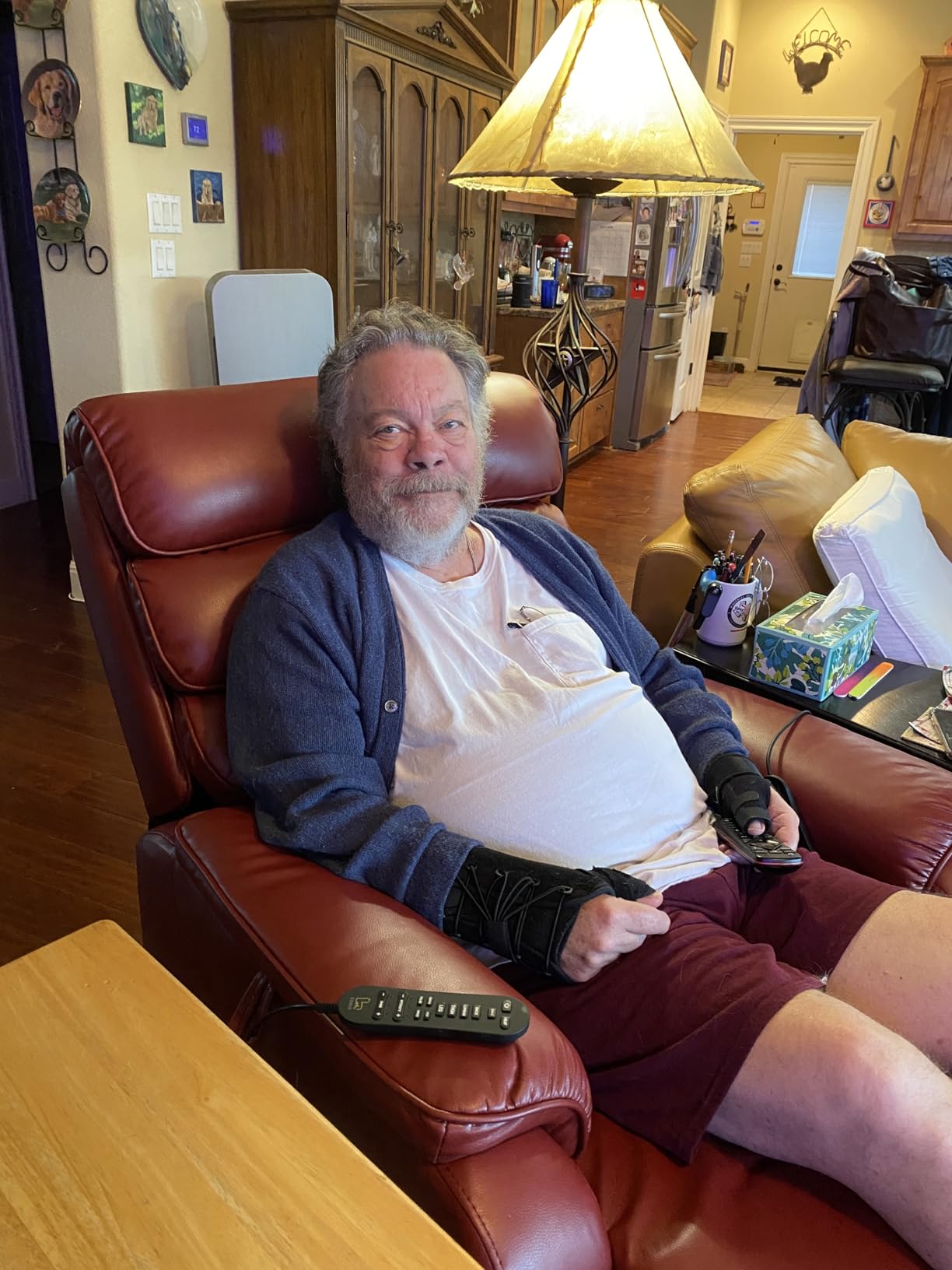 EONIX Dual Motor Large Power Lift Recliner Chair with Massage & Heat customer photo 1