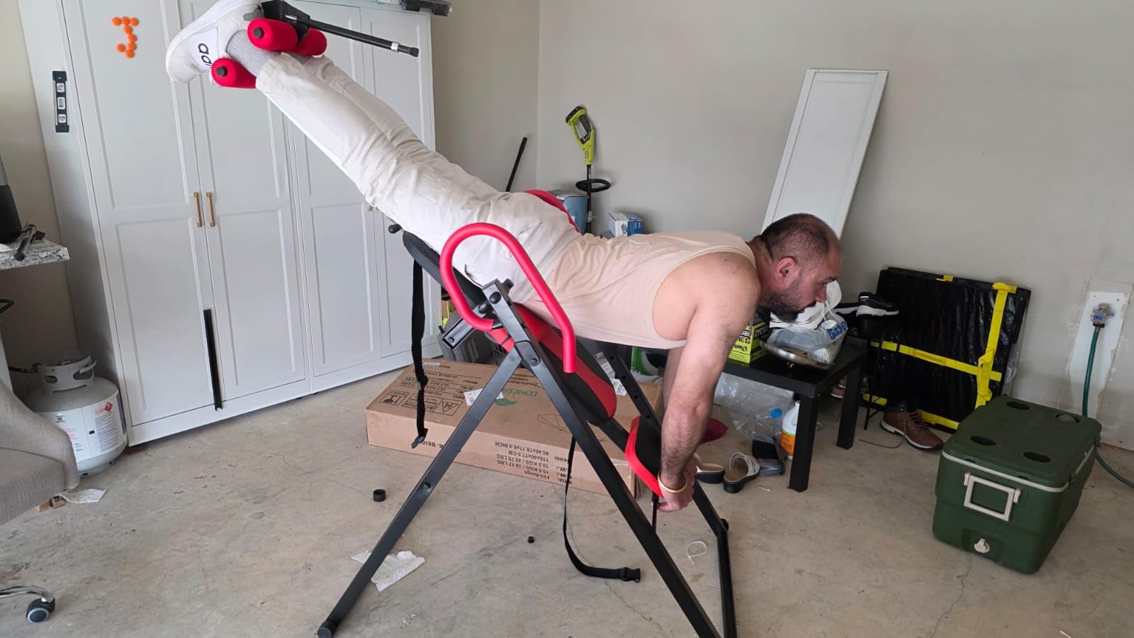 YOLEO Gravity Inversion Table for Back Pain Relief 2026 New Inversion Table customer photo 2