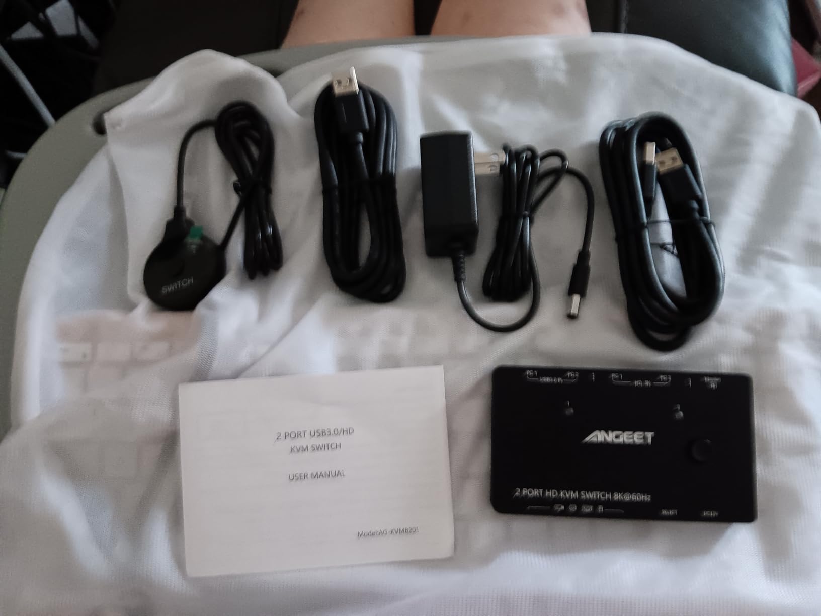 4 Port HDMI KVM Switch 2 Monitors 4 Computers 4K@60Hz EDID Simulation,Dual Monitor KVM Switch with 4 USB 3.0 Ports for USB Peripherals,Audio,RS232,with Wired Remote,12V Power and 4 USB Cables customer photo 2