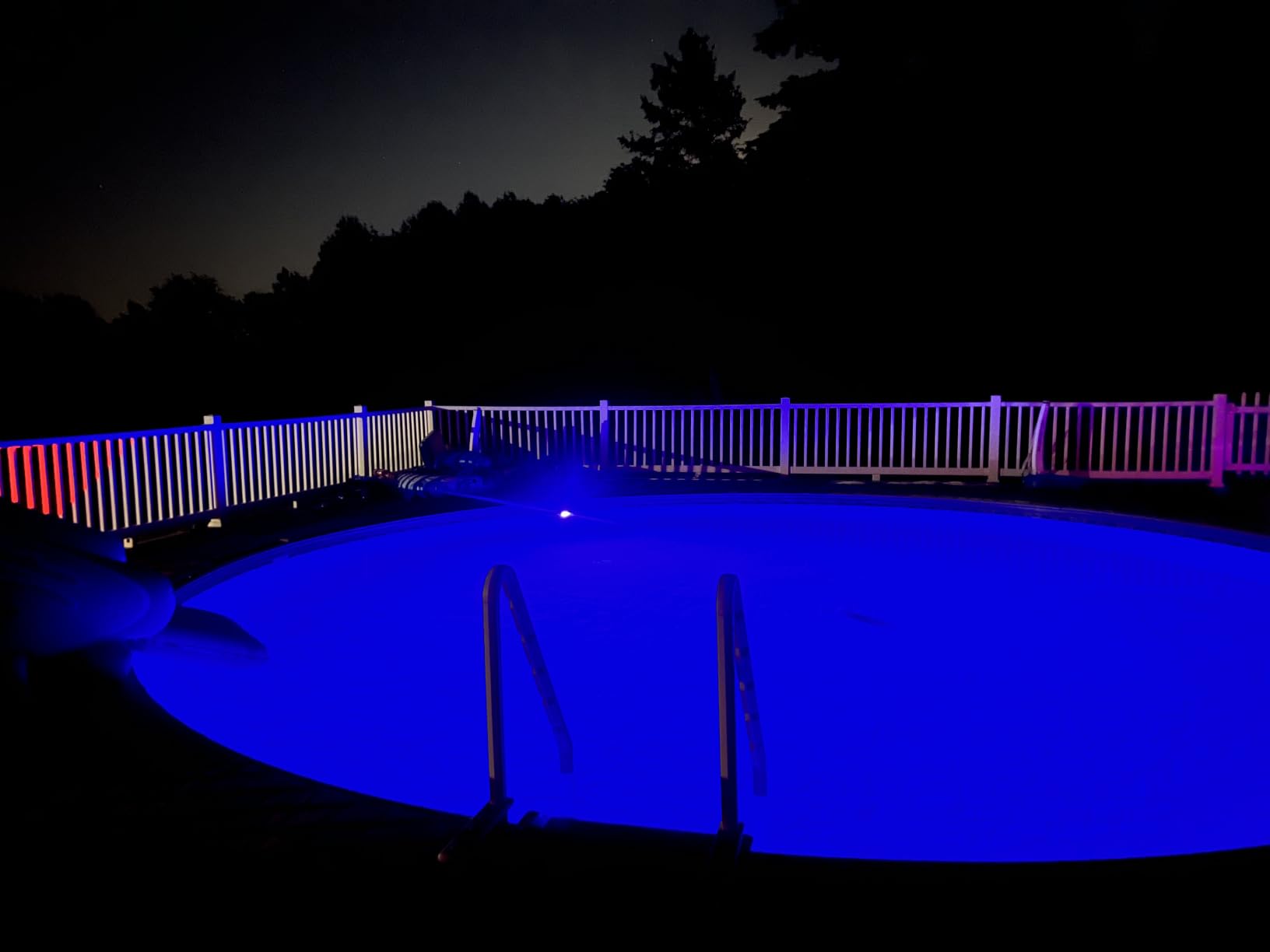 Extra Large Solar Pool Lights for Inground & Above Ground Pools, 80 LEDs RGBIC Underwater Pool Lights with Remote, Dual-Color Lighting, 10 Colors & 7 Modes, Solar & USB Rechargeable [Patent Pending] customer photo 1