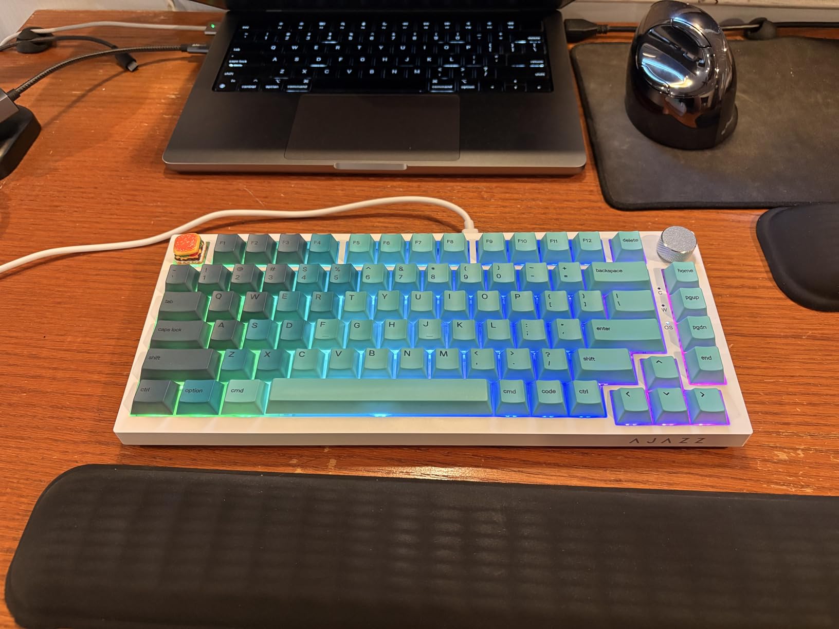 Ajazz AK820 75% Wired Mechanical Gaming Keyboard, Gasket Mounted Hot Swappable Custom Keyboard with Volume Knob, 5-Layer Sound Dampening Padding, PBT Keycaps, 82 Keys, Black customer photo 1