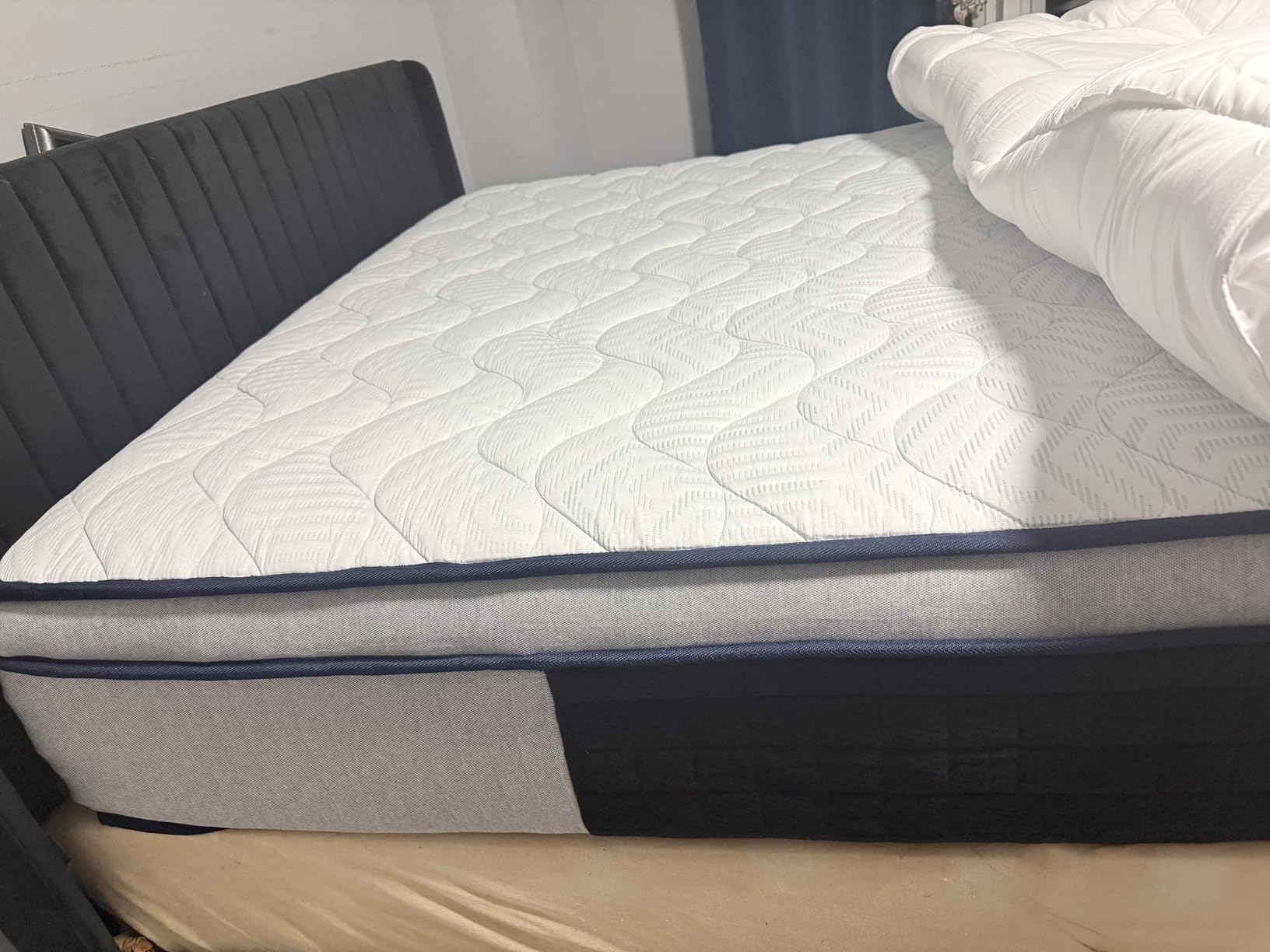 Firm Queen Mattress 10 Inch, Hybrid Mattress Queen for Pain Relief & Side Sleepers & Couples - Extra Lumbar & Shoulder Support Mattress in a box - Fiberglass Free & No Odor - 365 Night Trial customer photo 2