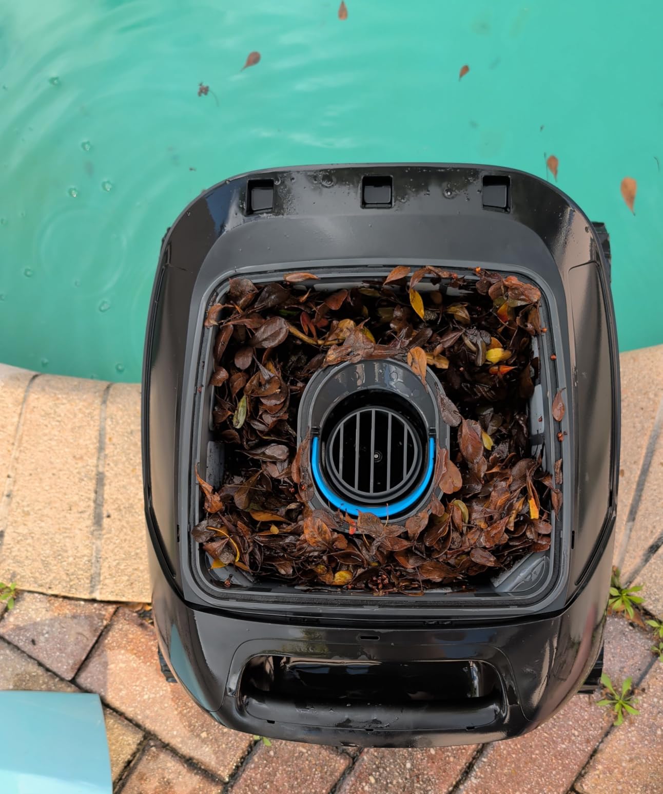 Beatbot Sora 10 Cordless Pool Vacuum Robot for Inground & Above Ground Pools, 6800 GPH Suction, Floor/Wall/Waterline/Shallow Area Cleaning, Waterline Parking, 300 Mins Runtime Royal Blue customer photo 2