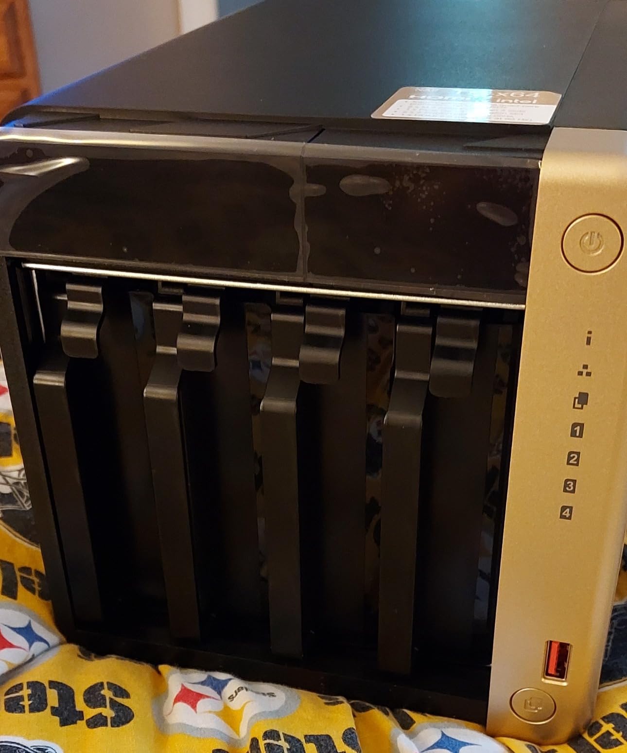 QNAP TS-264-8G-US 2 Bay Desktop NAS customer photo 1