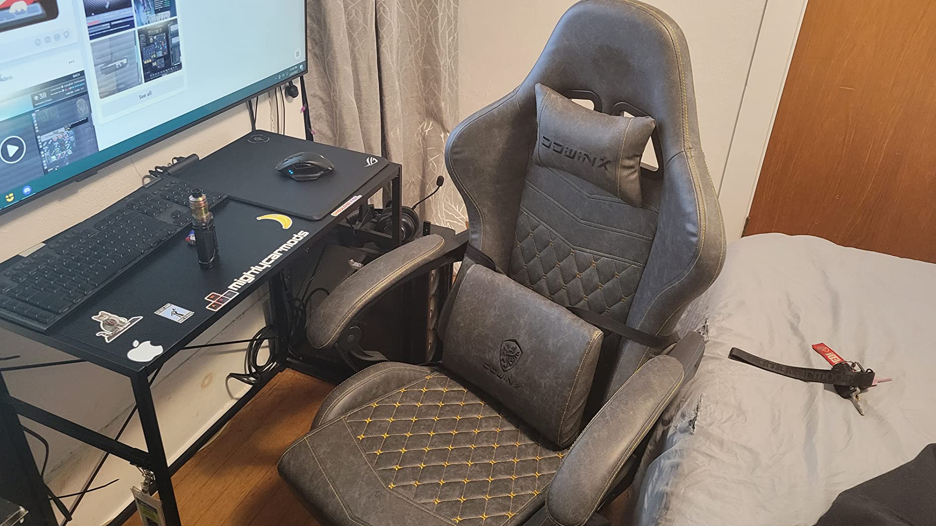 Dowinx Big and Tall Gaming Chair 400LBS, Ergonomic Computer Chair with Massage Lumbar Support & Footrest, High Back Comfortable Office & Gaming Chair with 4D Armrests, PU Leather, Black customer photo 2