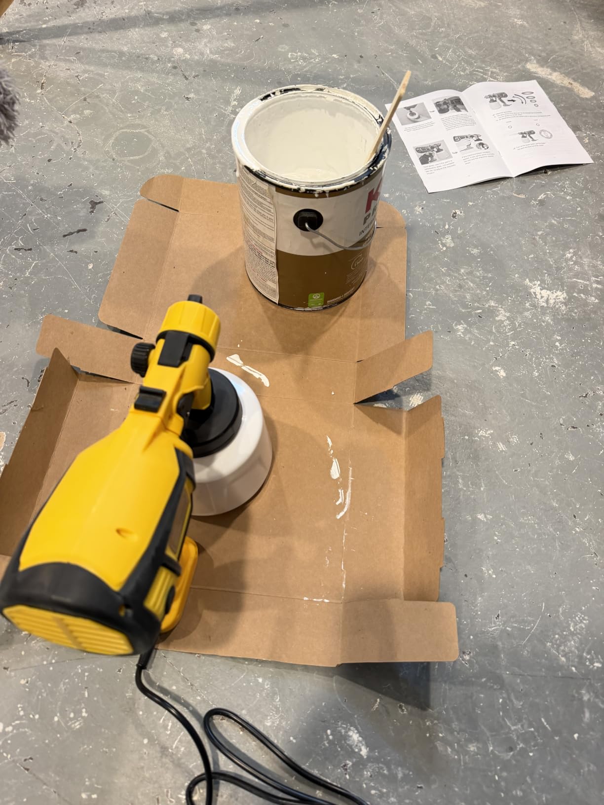 1000W High Power Paint Sprayer - HVLP Electric Spray Paint Gun with 4 Copper Nozzles & 3 Patterns, Large Capacity Power Painter for Furniture, Cabinets, Fence & House Painting Yellow customer photo 1