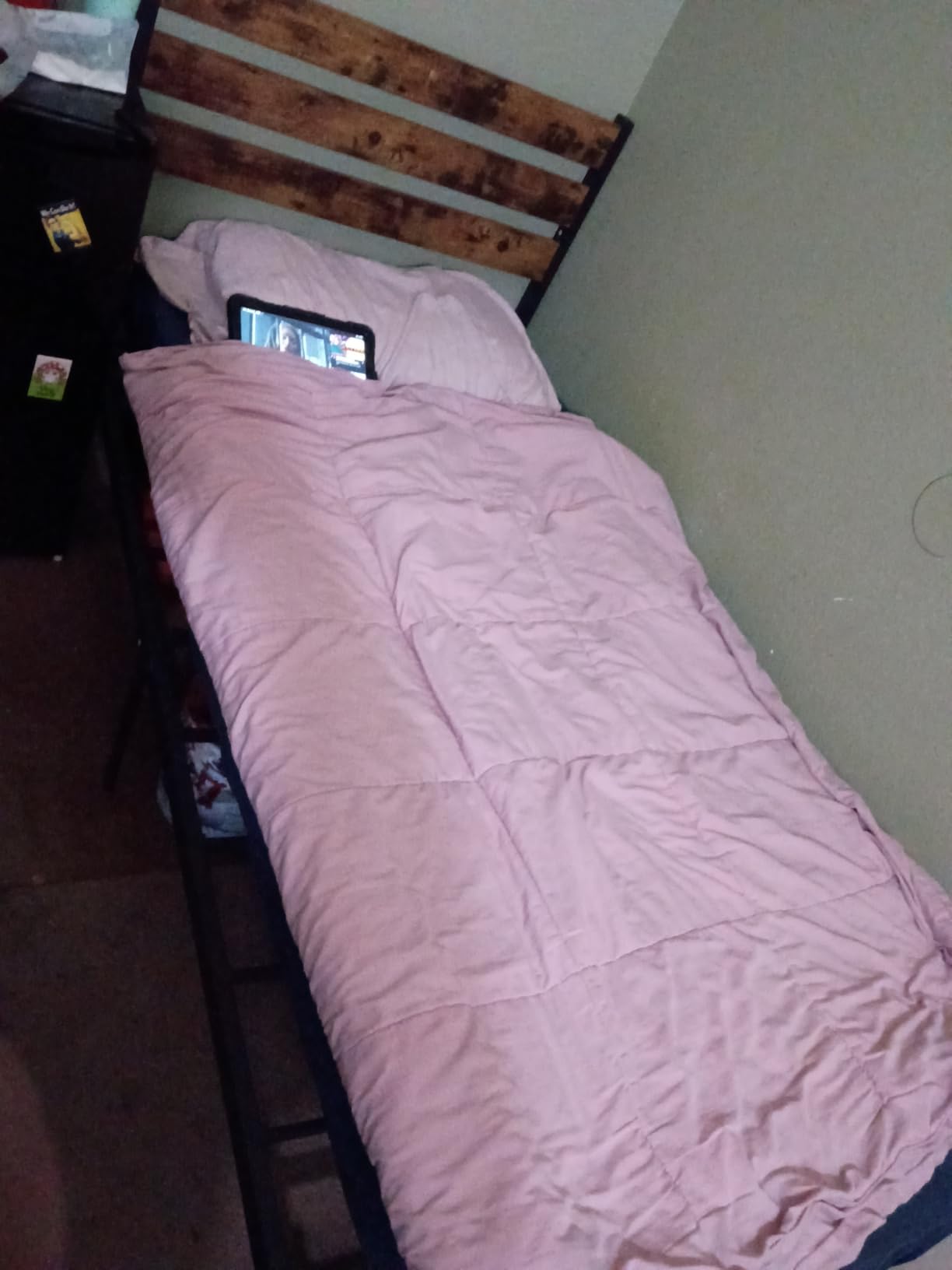 Sweetcrispy Wood Queen Bed Frame with Headboard, 800LBS Metal Support customer photo 2