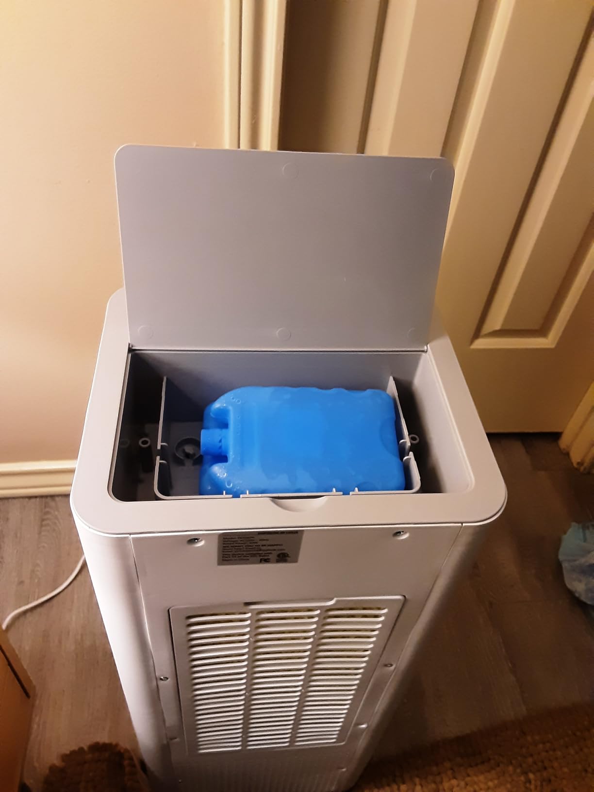 PNTCK Portable Air Conditioners, 3-IN-1 Swamp Cooler with 3 Fan Speeds, 4 Modes, 12H Timer, Remote, Ice Packs, 2.1Gal Water Tank, Evaporative Air Cooler for Bedroom Dorm Office Garage Home customer photo 1