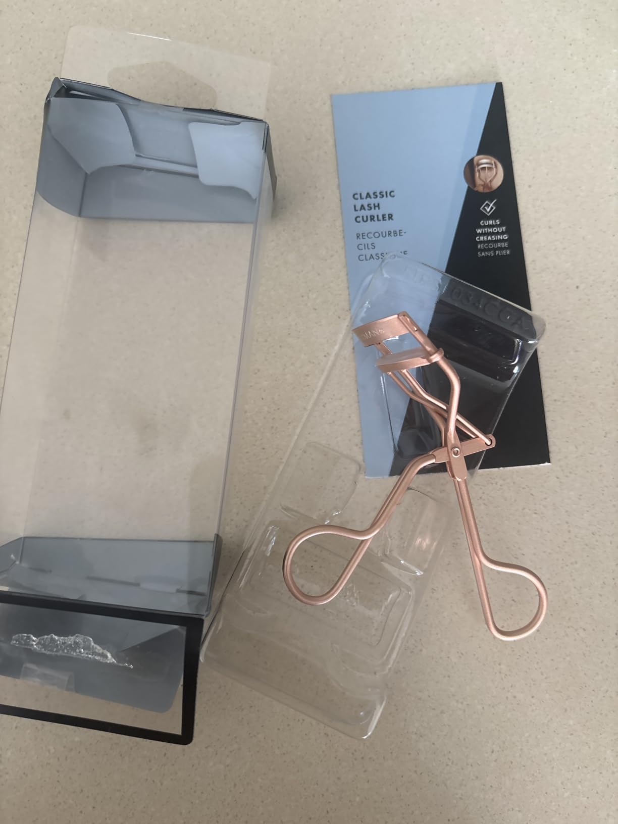 Tweezerman Classic Eyelash Curler for All Eye Shapes with Refill Pads customer photo 1