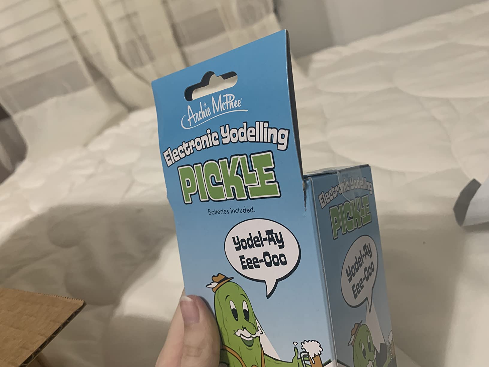 Archie McPhee Yodeling Pickle: A Musical Toy, Fun for All Ages, Great Gift, Hours of Mindless Entertainment, Multi-colored customer photo 1