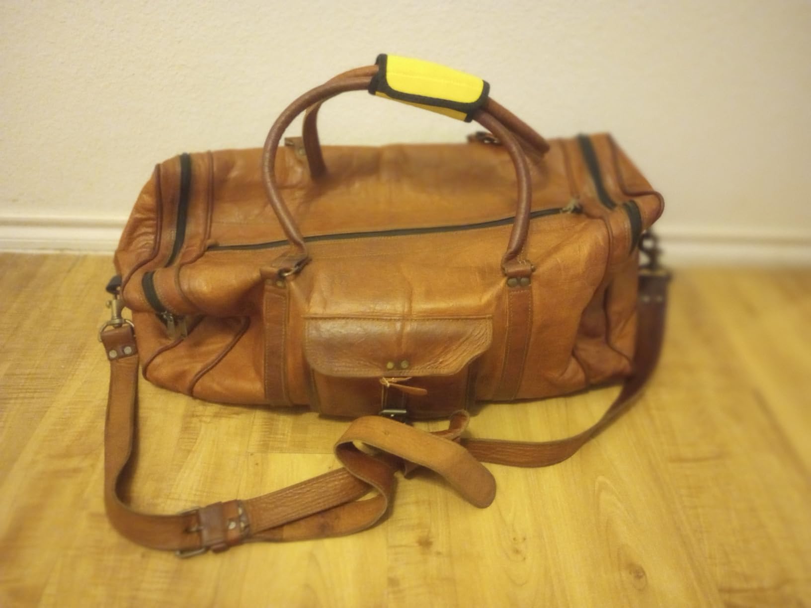 21 Inch Leather Travel Duffle Bag for Men & Women, Overnight Weekend Bag customer photo 1