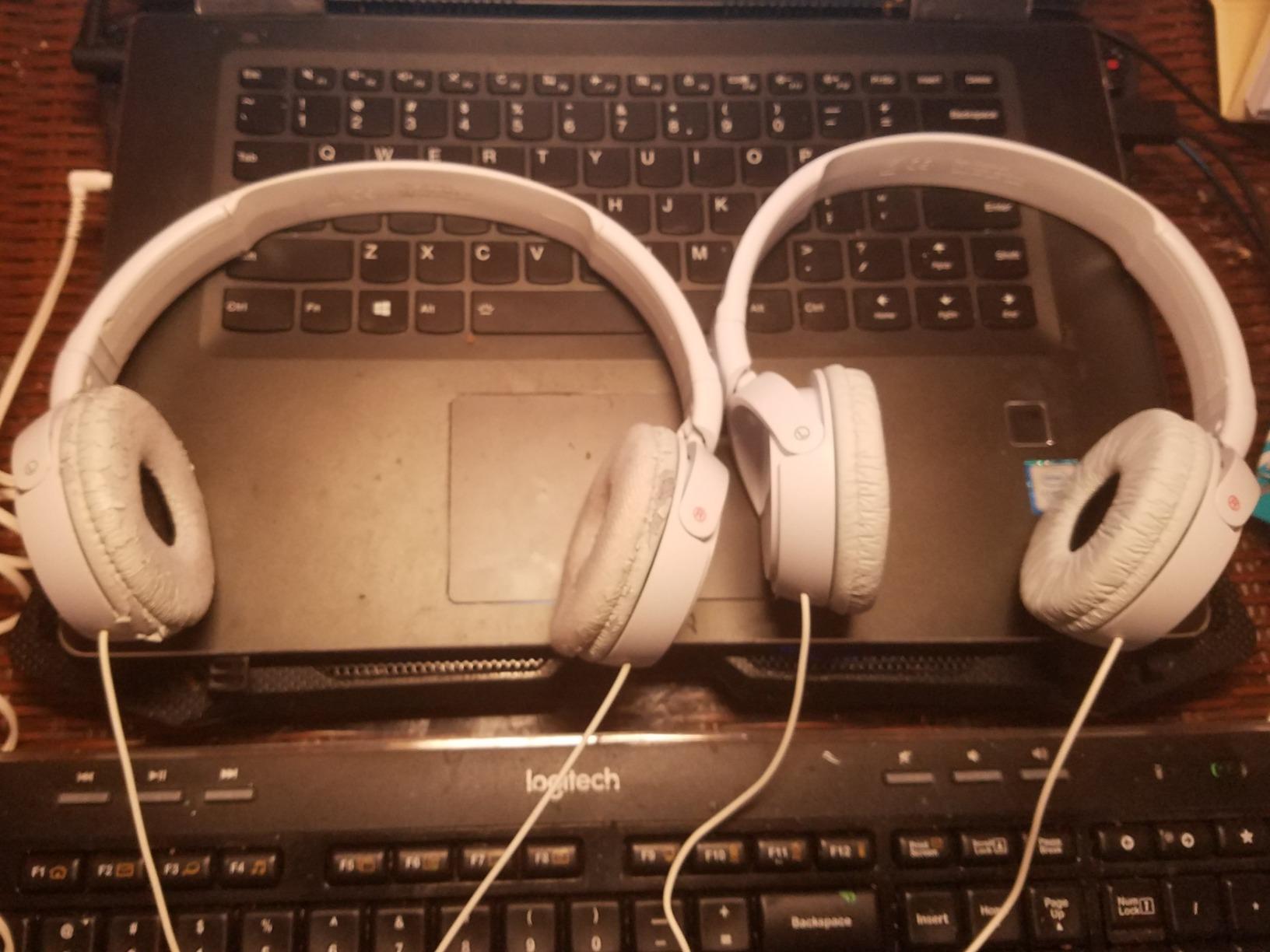 Sony ZX Series Wired On-Ear Headphones with Mic, White MDR-ZX110AP customer photo 2