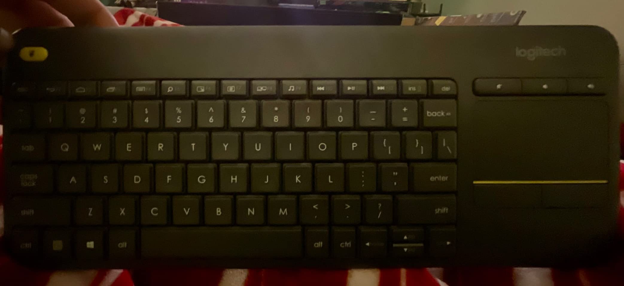 Logitech K400 Plus Wireless Touch TV Keyboard for PC-Connected TV - Black customer photo 1