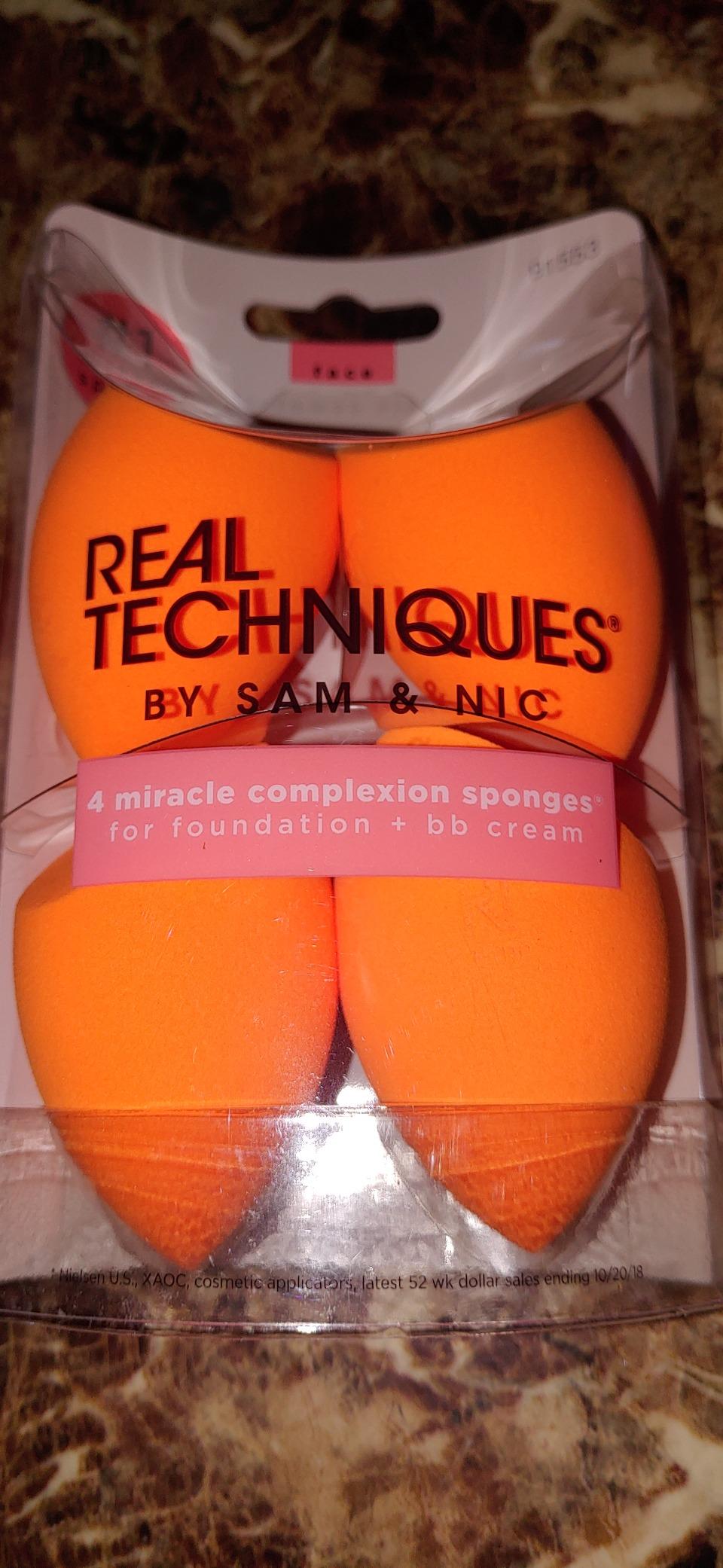 Real Techniques Miracle Complexion Sponge, 4 Pack, Makeup Blending Sponges customer photo 1