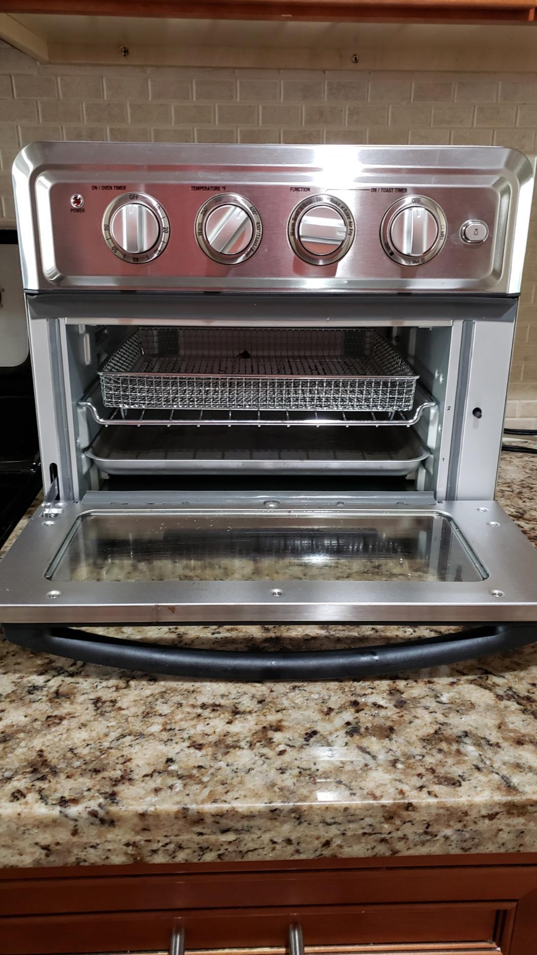 Cuisinart TOA-60 Convection AirFryer Toaster Oven, Premium 1800-Watt Oven with 7-in-1 Functions and Wide Temperature Range, Large Capacity AirFryer with 60-Minute Timer/Auto-Shutoff, Stainless Steel customer photo 2