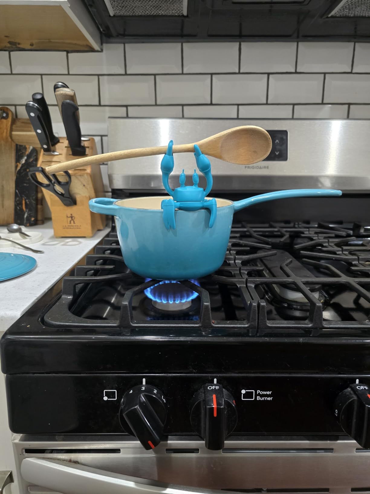 OTOTO 2 in 1 Silicone Spoon Rest & Steam Releaser - Large Spoon Holder for Stove Top - Unique and Useful Gift for Cooking - Heat Resistant Utensil Rest, Kitchen Gadgets, Red Gift (Red the Crab) customer photo 1
