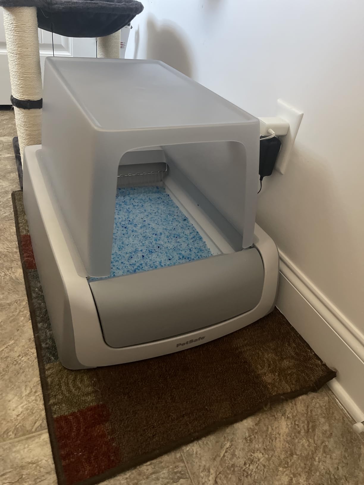 PetSafe ScoopFree Crystal Pro Legacy Self-Cleaning Litter Box, Uncovered customer photo 2